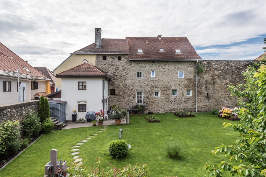Sankt Veit an der Glan Spitalgasse 7 Wohnhaus Stadtmauer Stadtgraben 18052018 3237