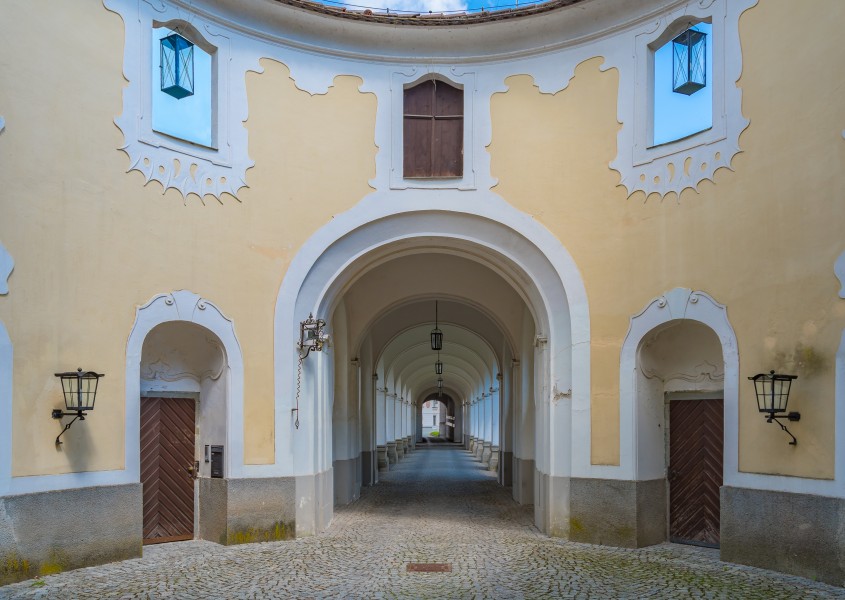 Steyr Schloss Lamberg Arkadenbrücke vom Rondell-6606
