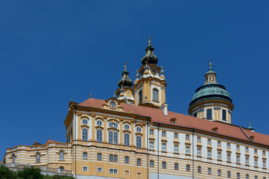 Stift Melk Südfront 01