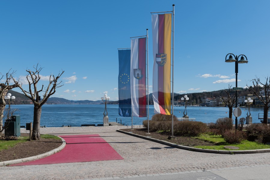 Velden am Woerther See Seecorso Strandpark und See-Blick 03042015 1431