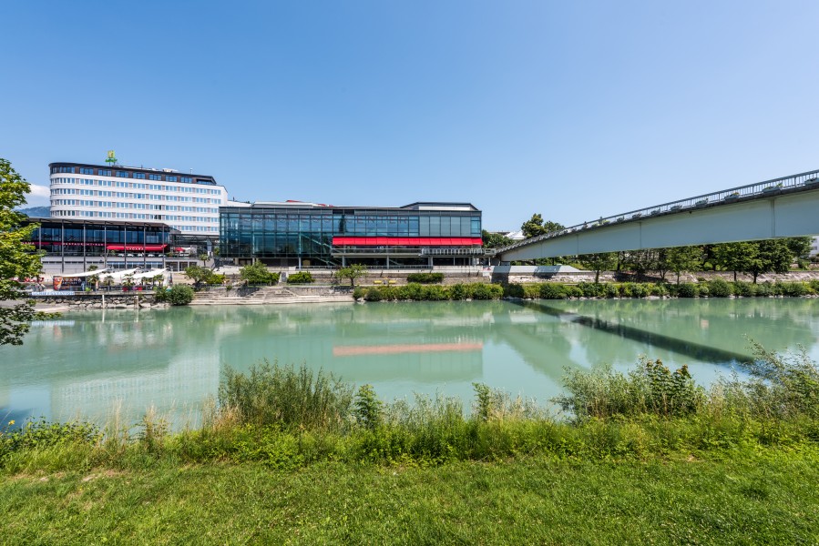 Villach Congress Center über Drauterrassen und Fußgängerbrücke 02072018 3741
