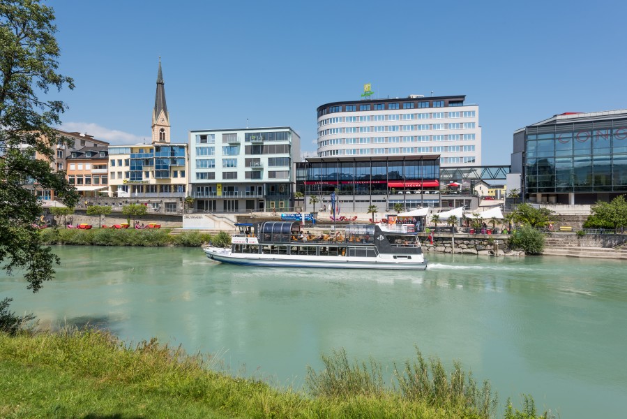 Villach Congress Center über Drauterrassen und Schiff Landskron 02072018 3781