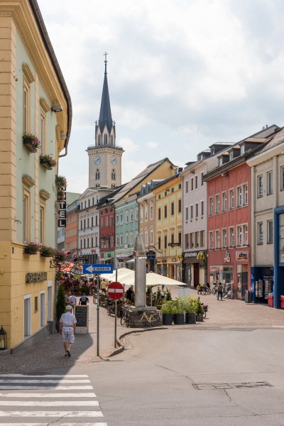 Villach Innenstadt Hauptplatz mit Pranger NO-Ansicht 03072018 3840