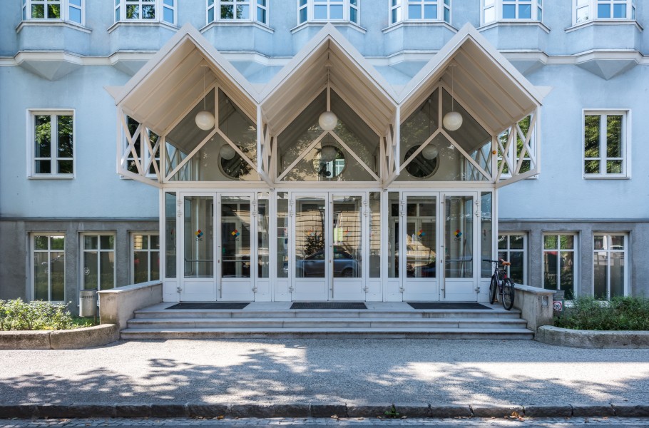 Villach Richard-Wagner Strasse 8 CHS-Haupteingang 07082015 6513