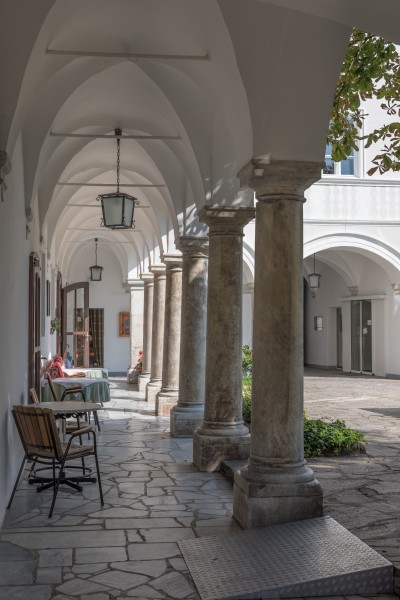 Wernberg Schloss Arkadenhof Arkaden 06092018 4566