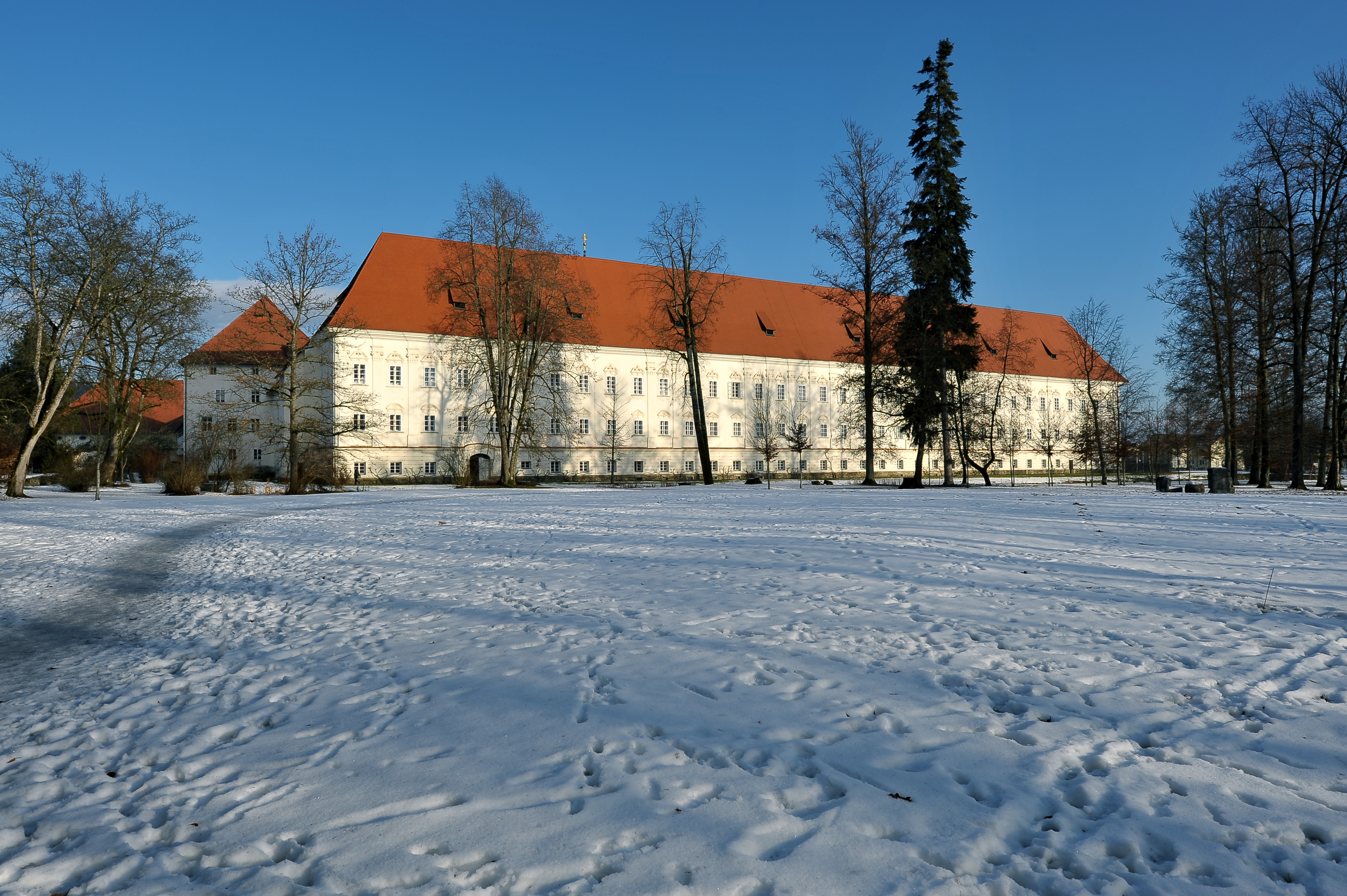 Stift Viktring SW-Ansicht 16012015 022