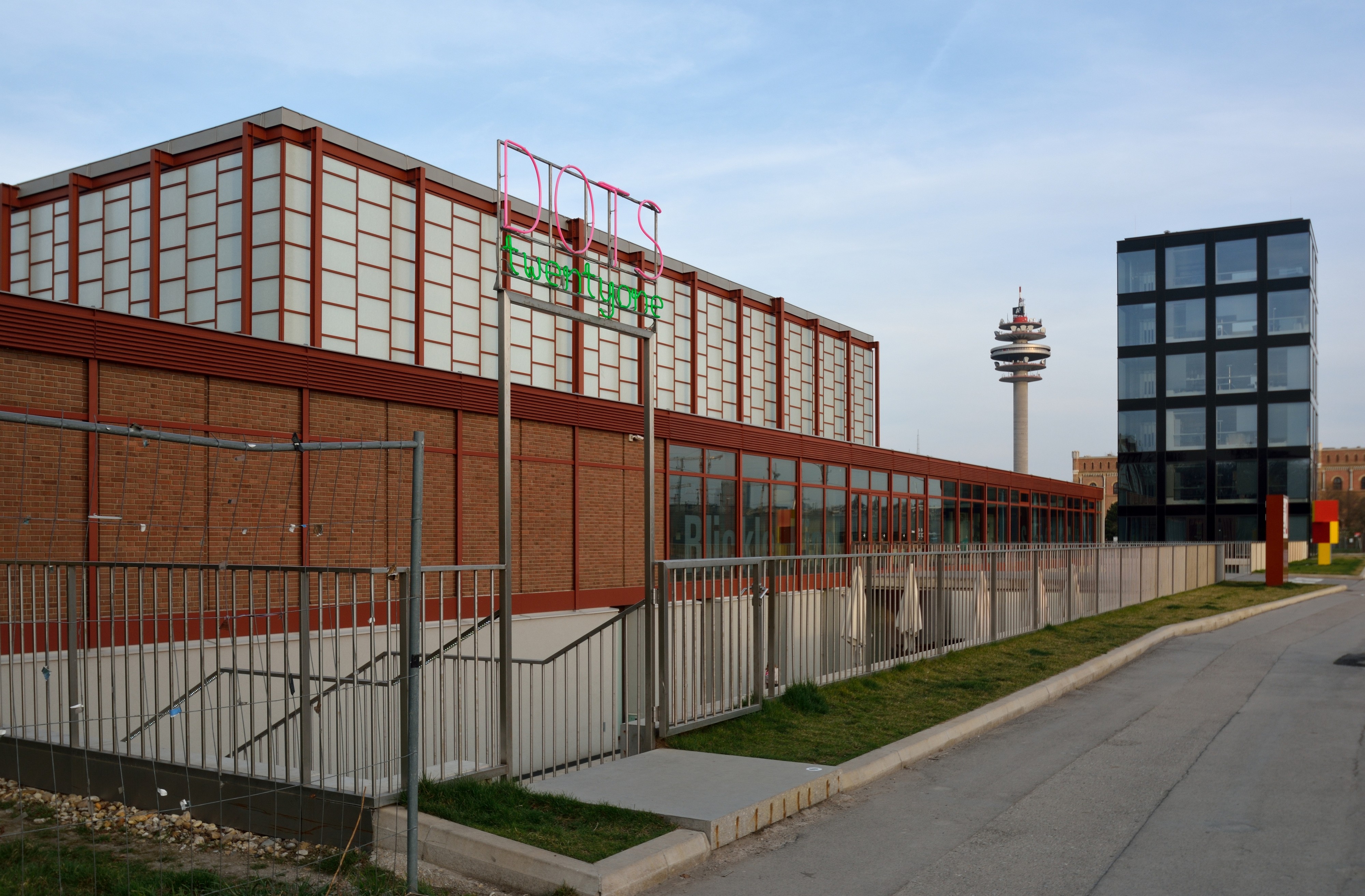 21er-Haus Arsenal Postturm-DSC 7580w