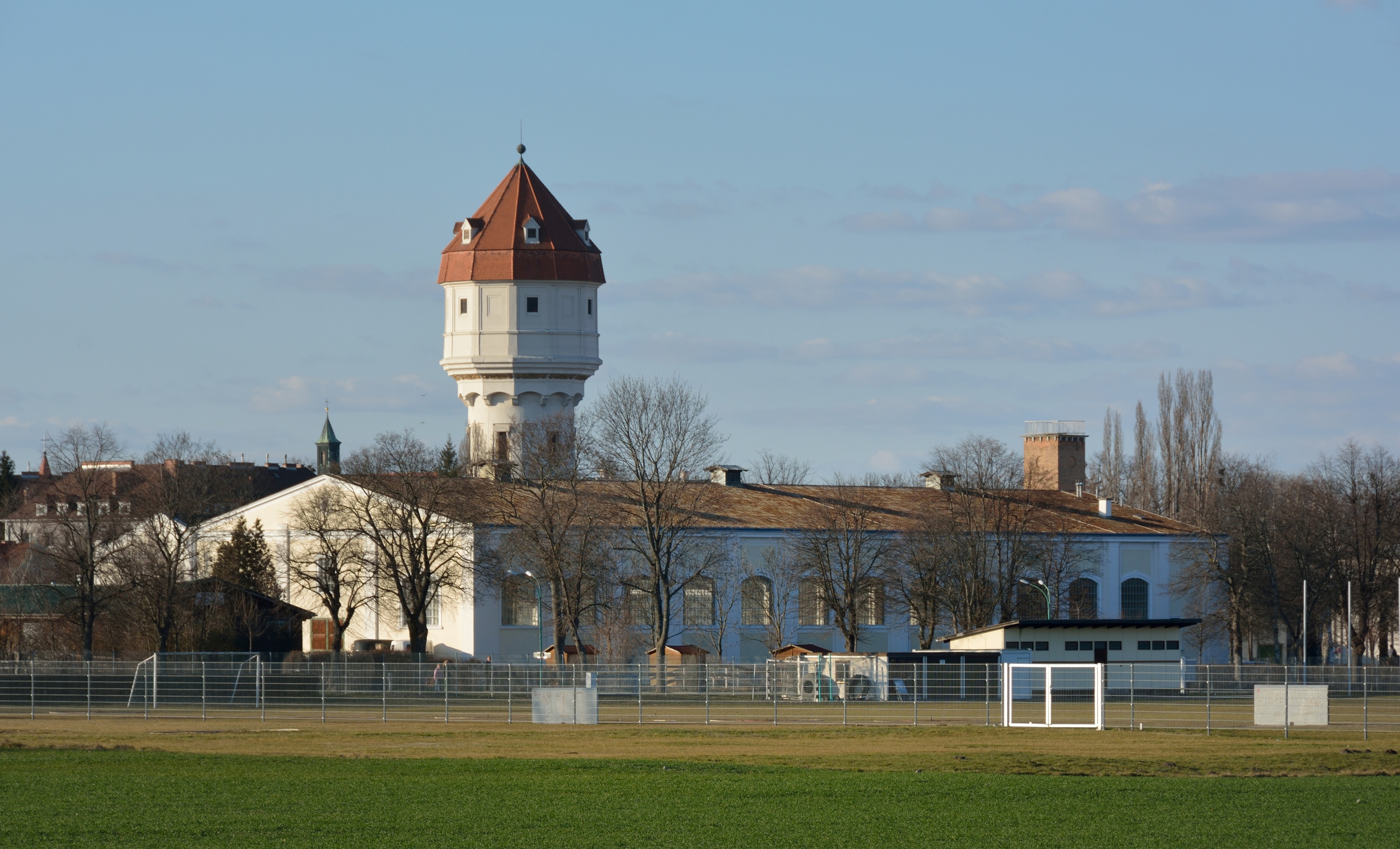 Akademiepark Reithalle Wasserturm DSC 6983w
