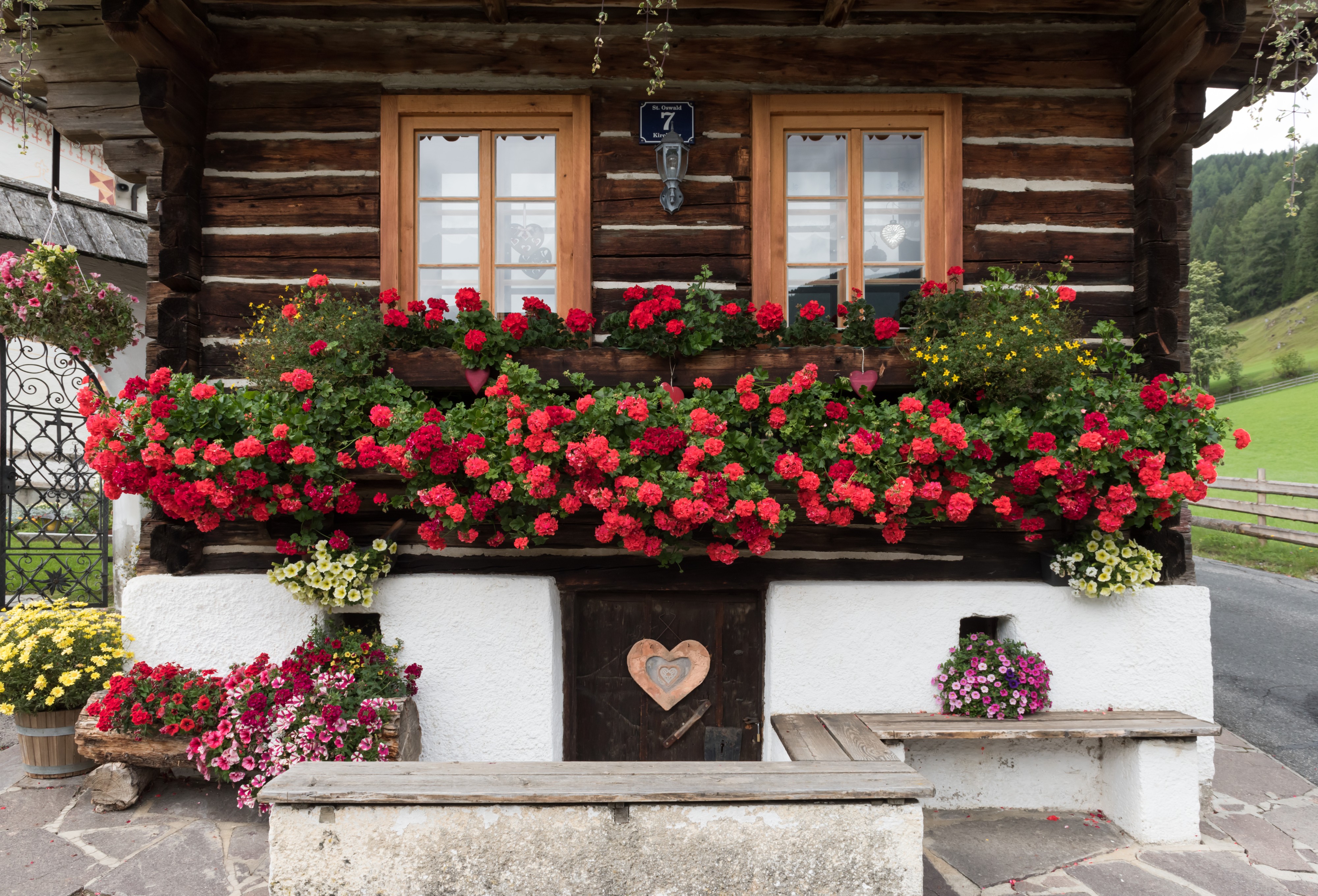 Bad Kleinkirchheim St Oswald Kirchweg 7 Pfarrhof Ost-Teilansicht 17092015 7587