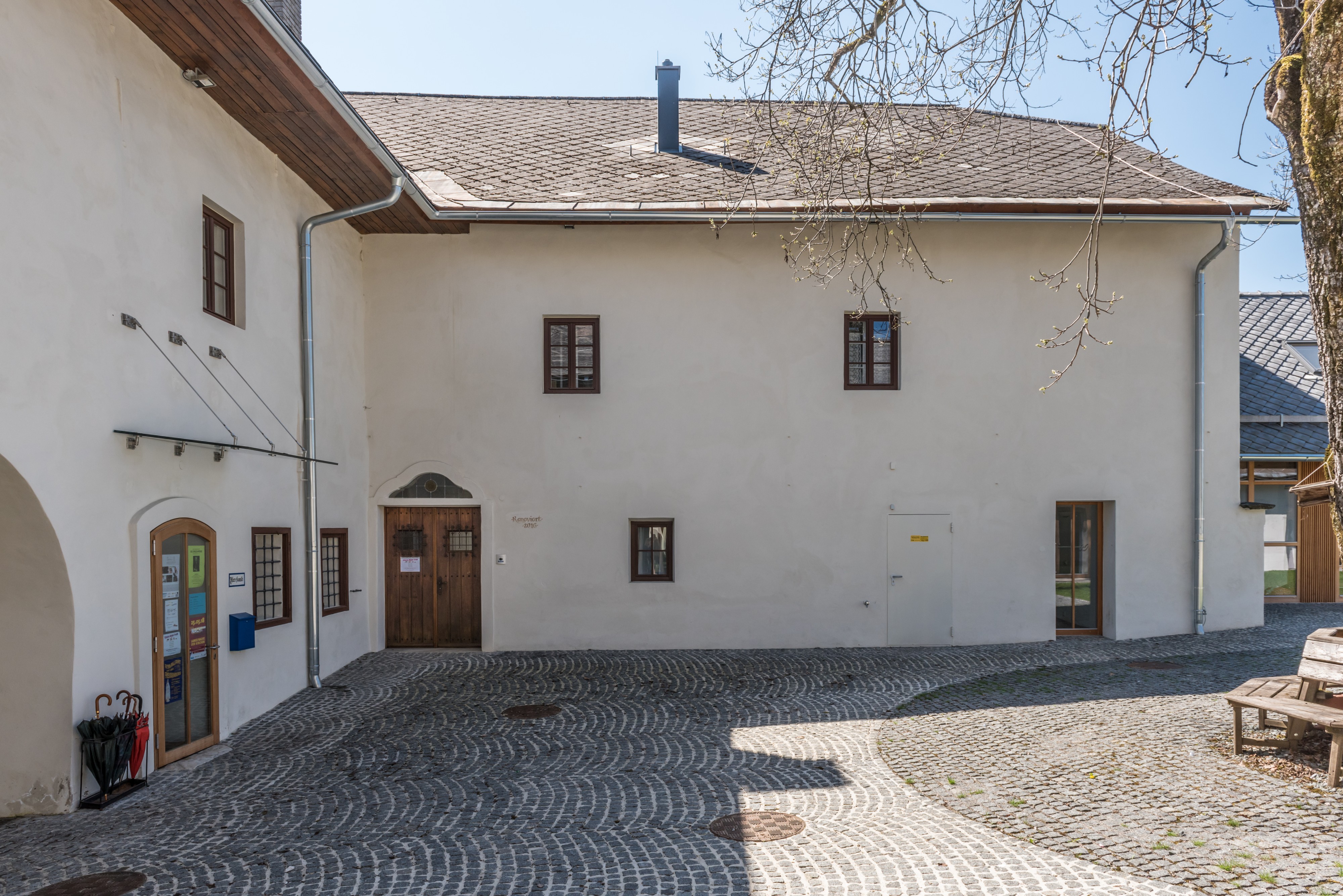Feldkirchen Kirchgasse 37 alter Pfarrhof Hofansicht 19042018 3030