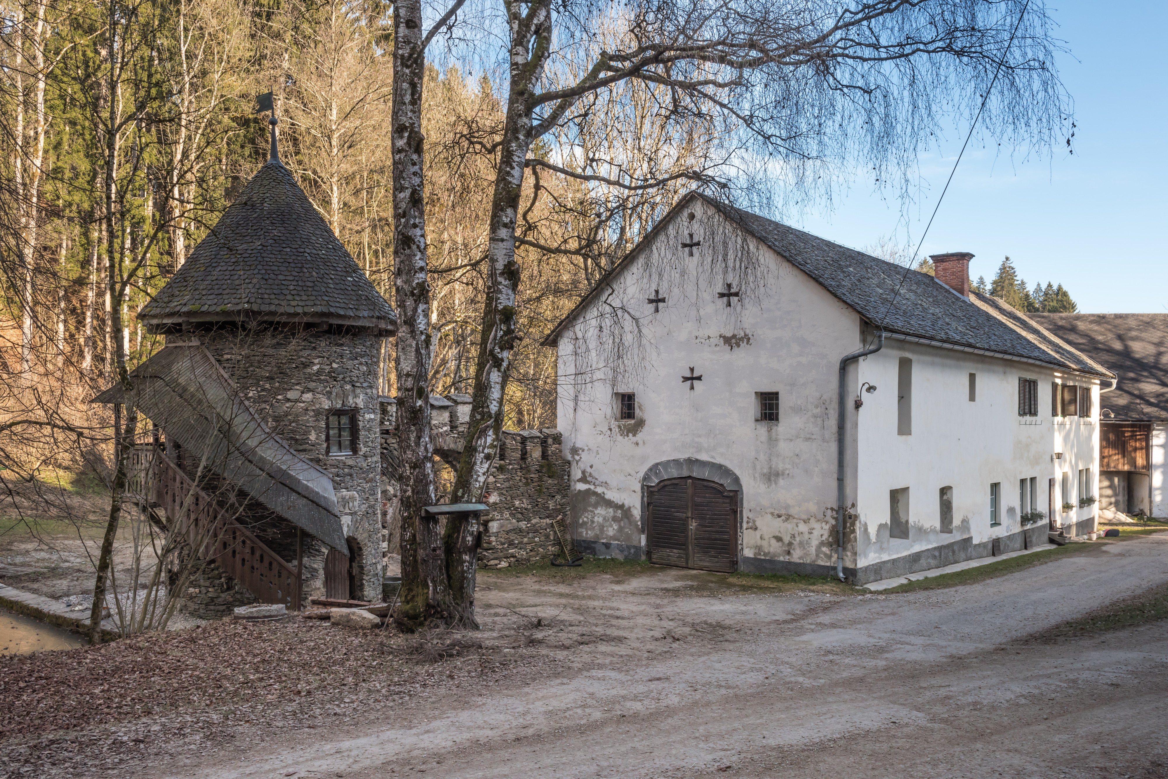 Frauenstein Schloss Wasserablaufschleusenturm und Stallgebäude 14122016 5678