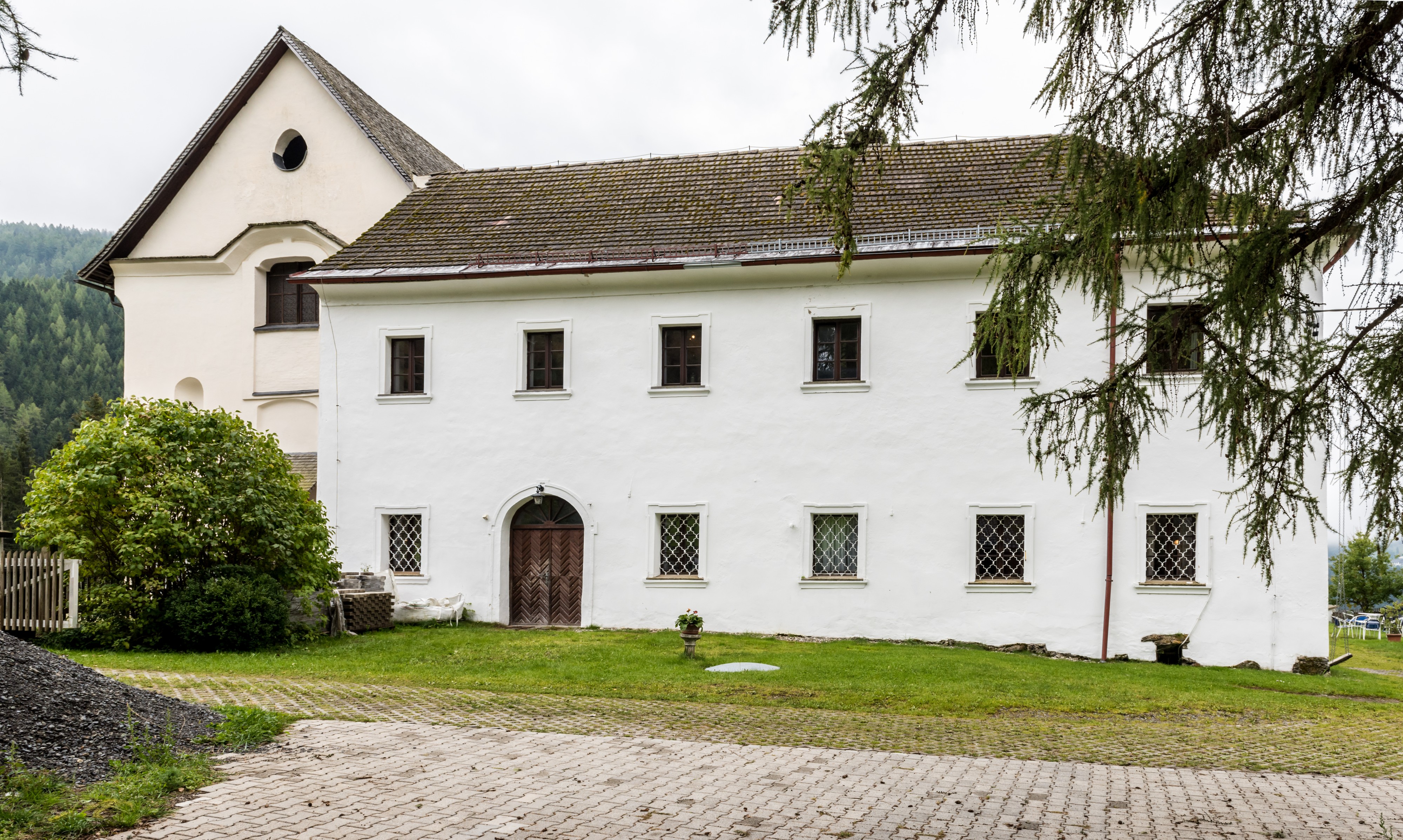 Gnesau Zedlitzdorf 34 ehem Kloster Karmeliterhospiz Nord-Ansicht 24092017 1238