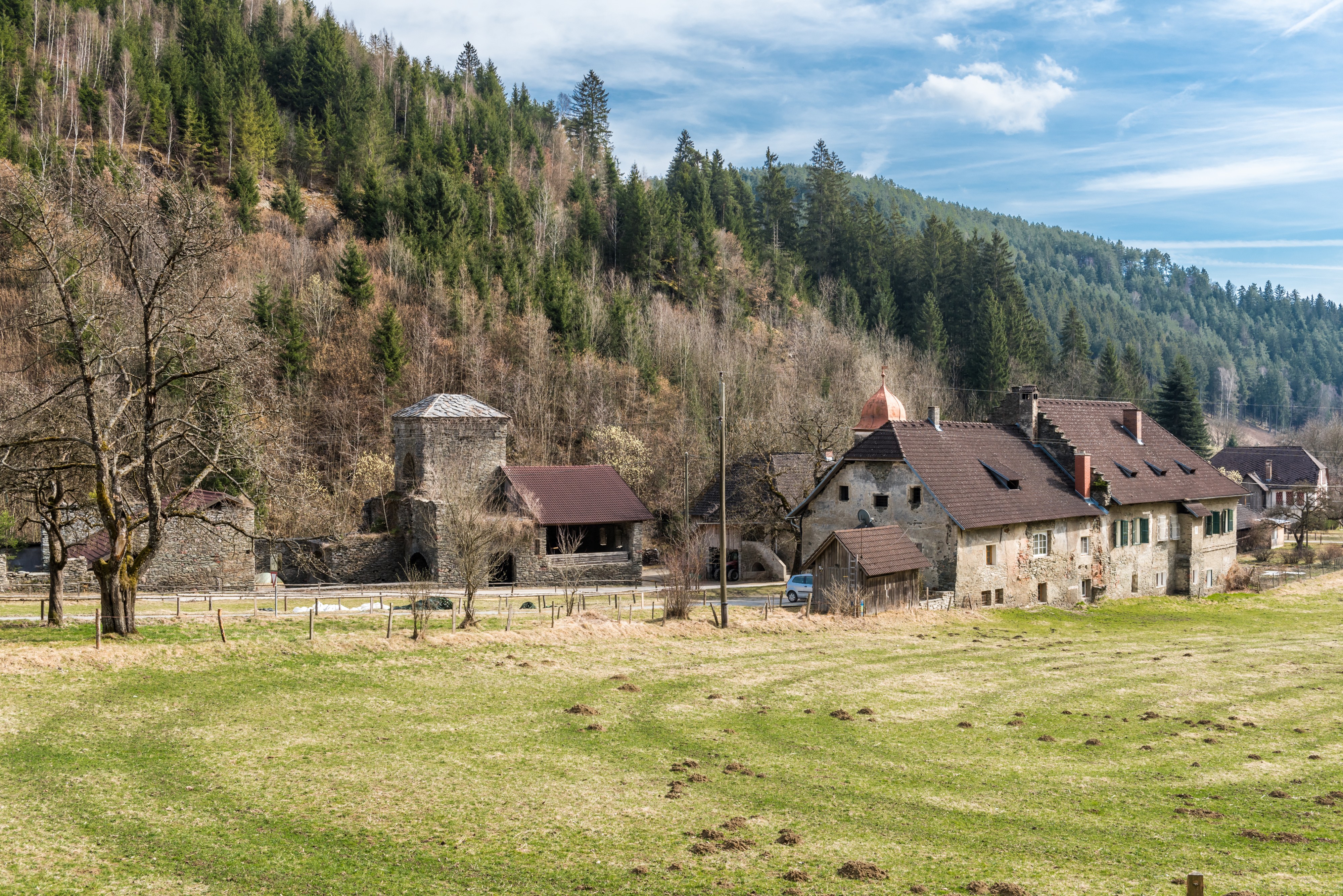 Guttaring Urtlgraben 9 Verweserhaus und Hochofen N-Ansicht 21032017 6796