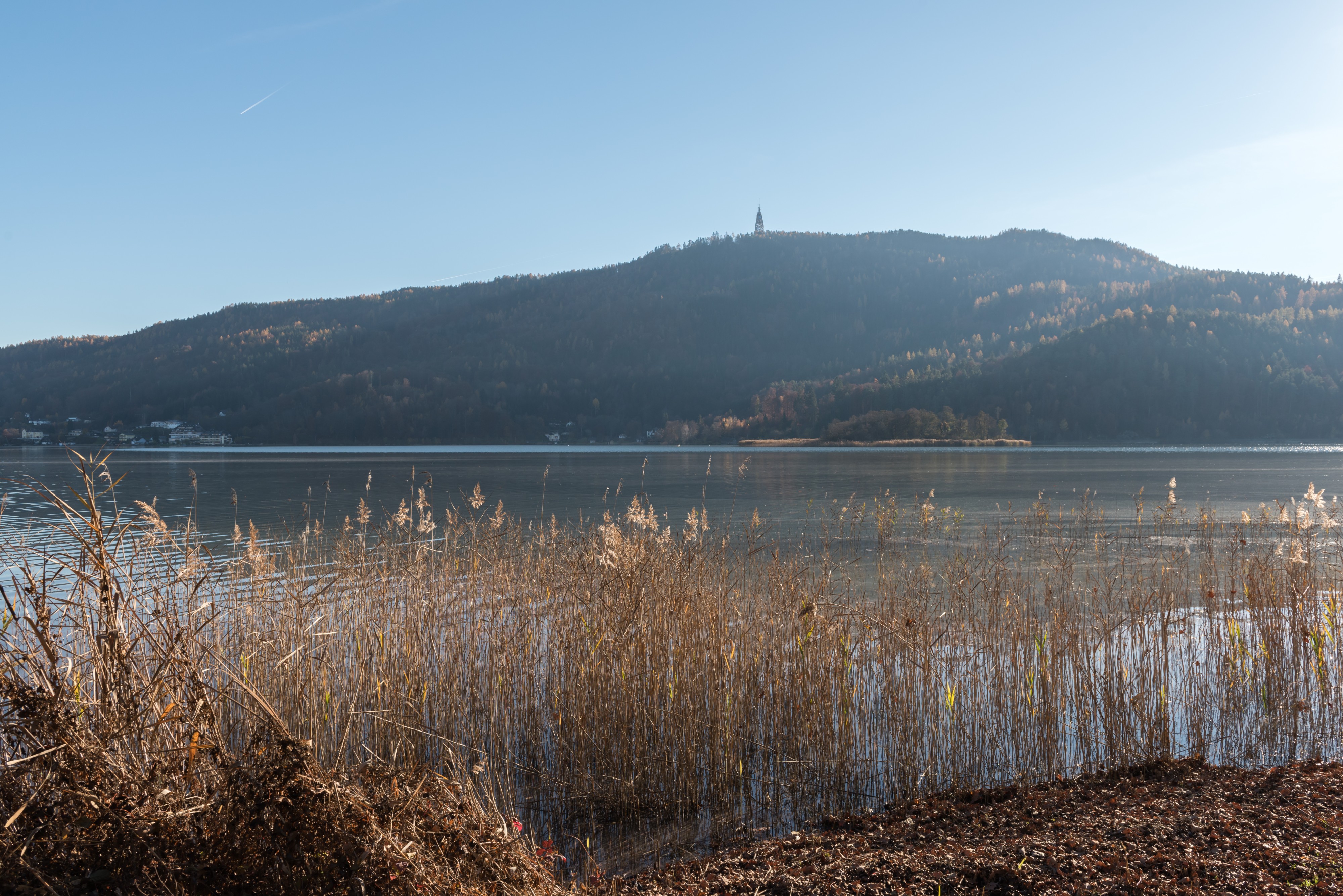 Pörtschach Halbinselpromenade Landspitz-Blick auf Pyramidenkogel 12112015 8902