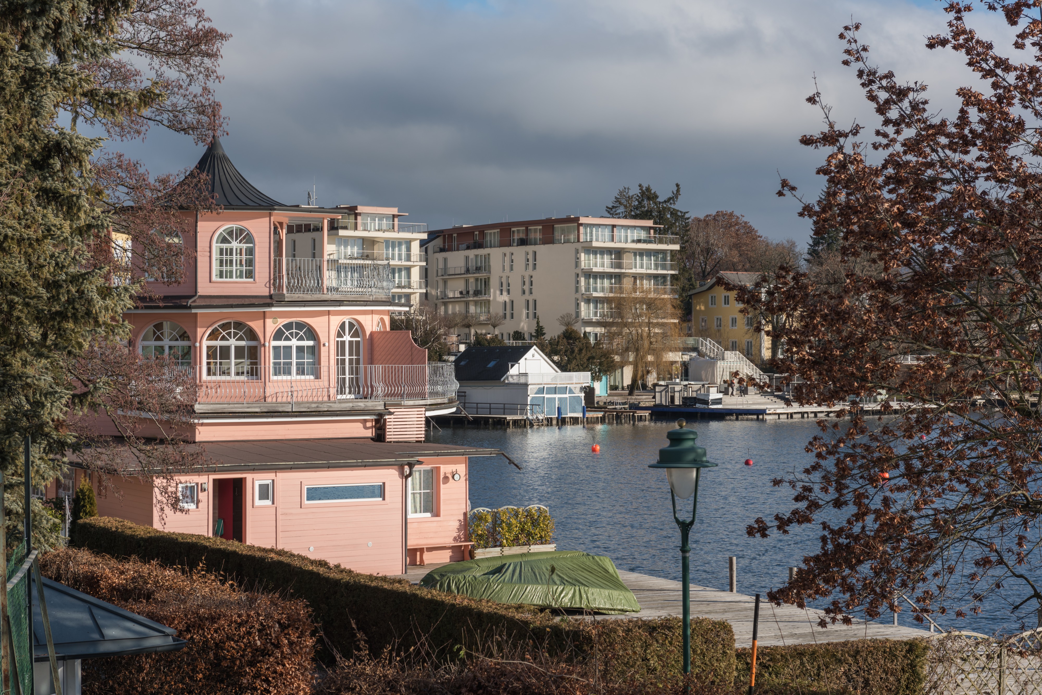 Poertschach Johannes-Brahms-Promenade 10 Hausboot 12012016 0036