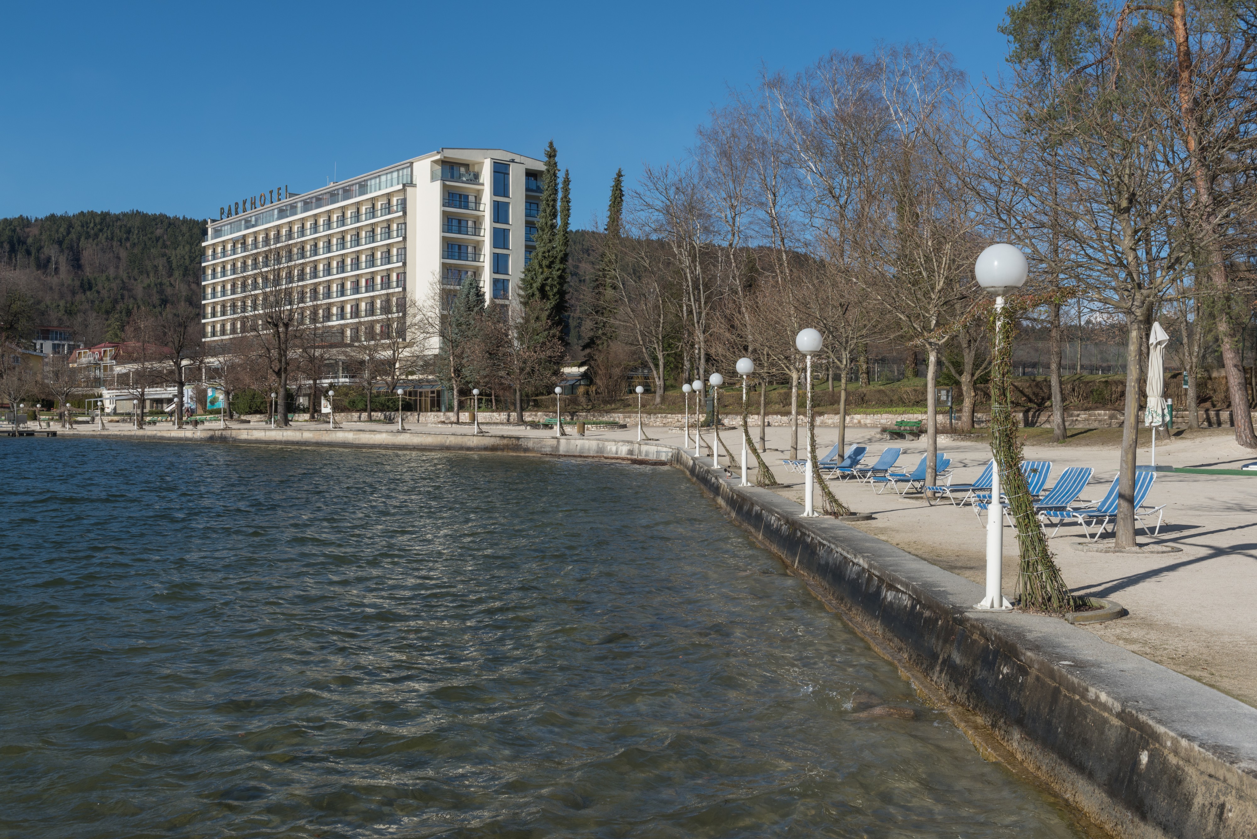 Poertschach Johannes-Brahms-Promenade Parkhotel 01042015 1371