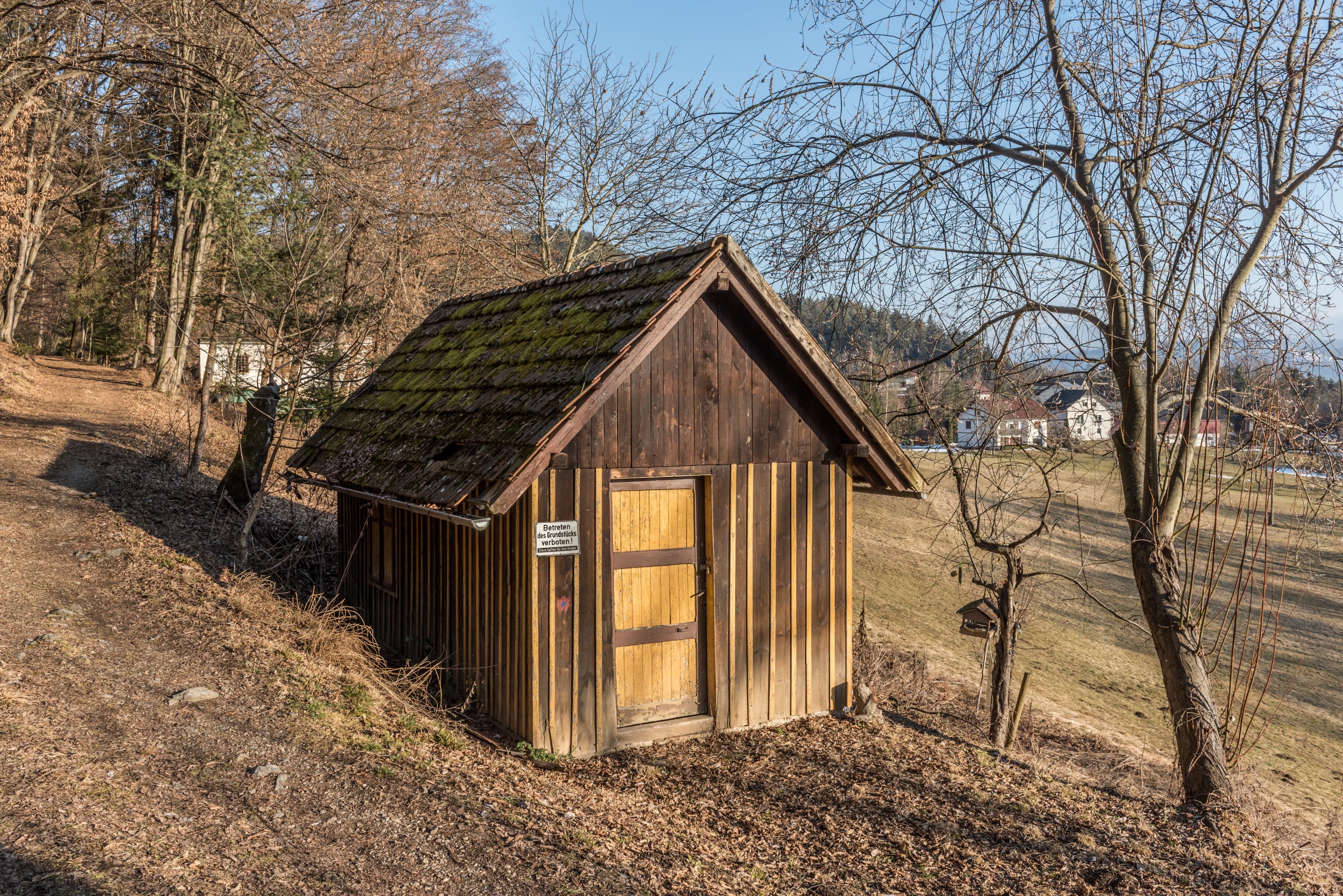 Poertschach Winklern Quellweg ehemaliges Bienenhaus NO-Ansicht 19022017 6330