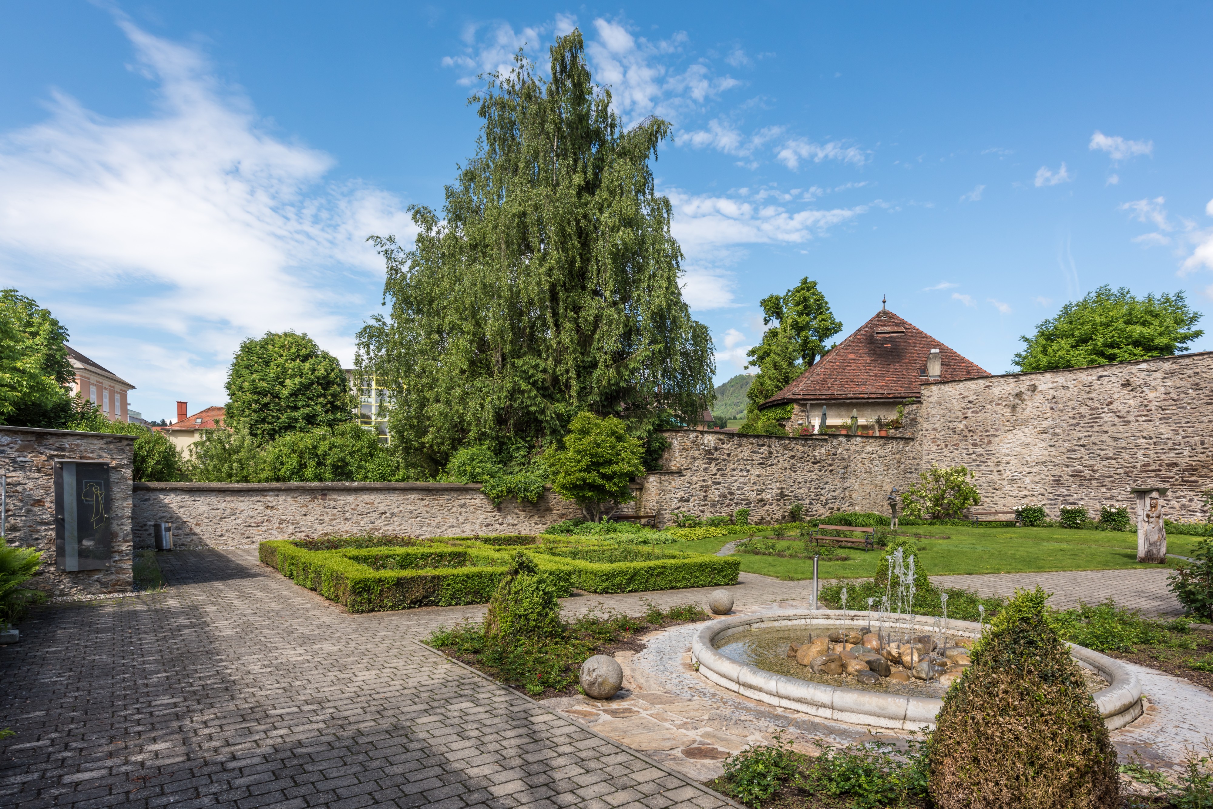 Sankt Veit an der Glan Bräuhausgasse Rosengarten 18052018 3325