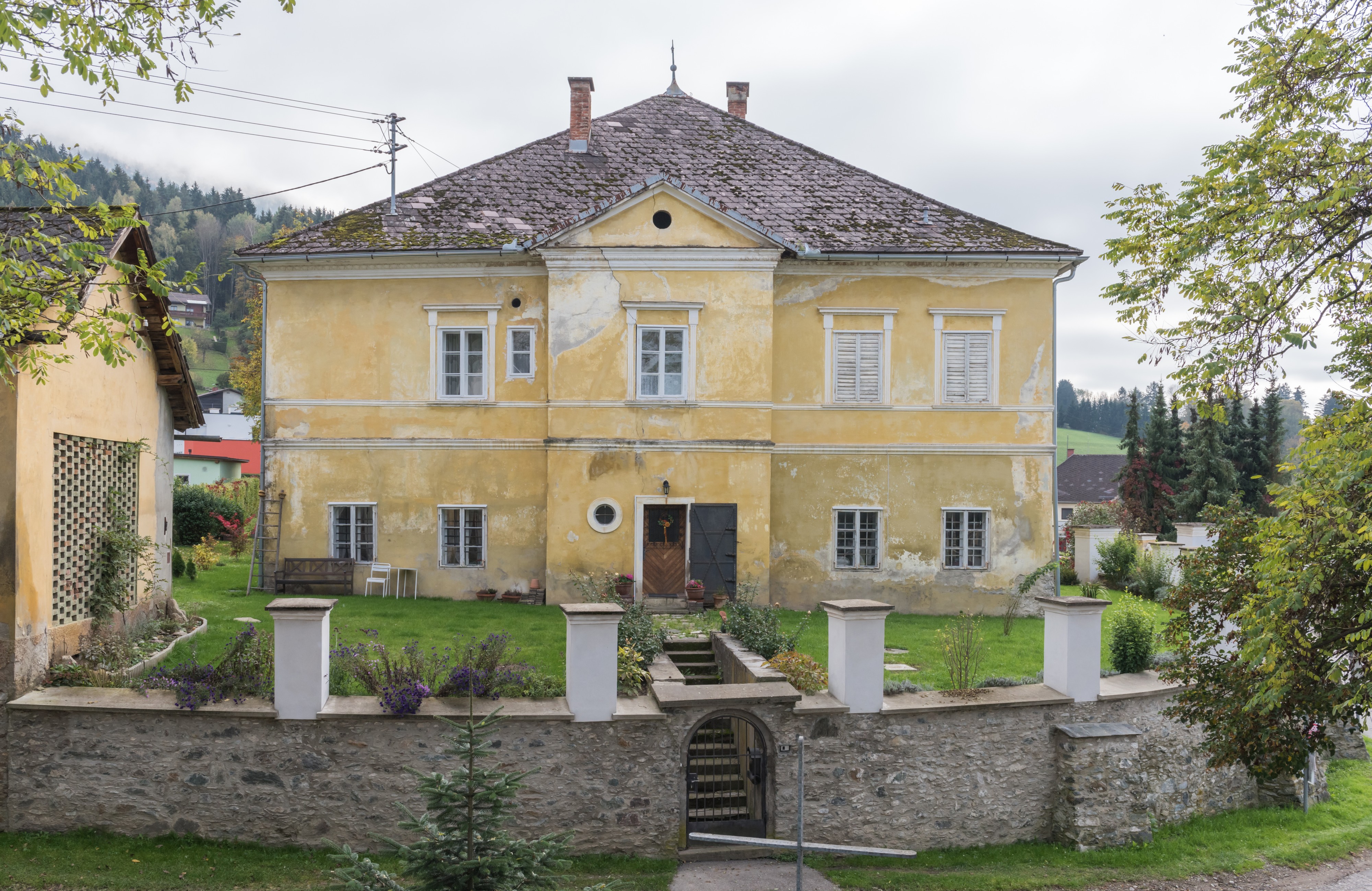 St Veit St Donat Donatusweg 2 Herrenhaus Schletterhof 18102015 8075