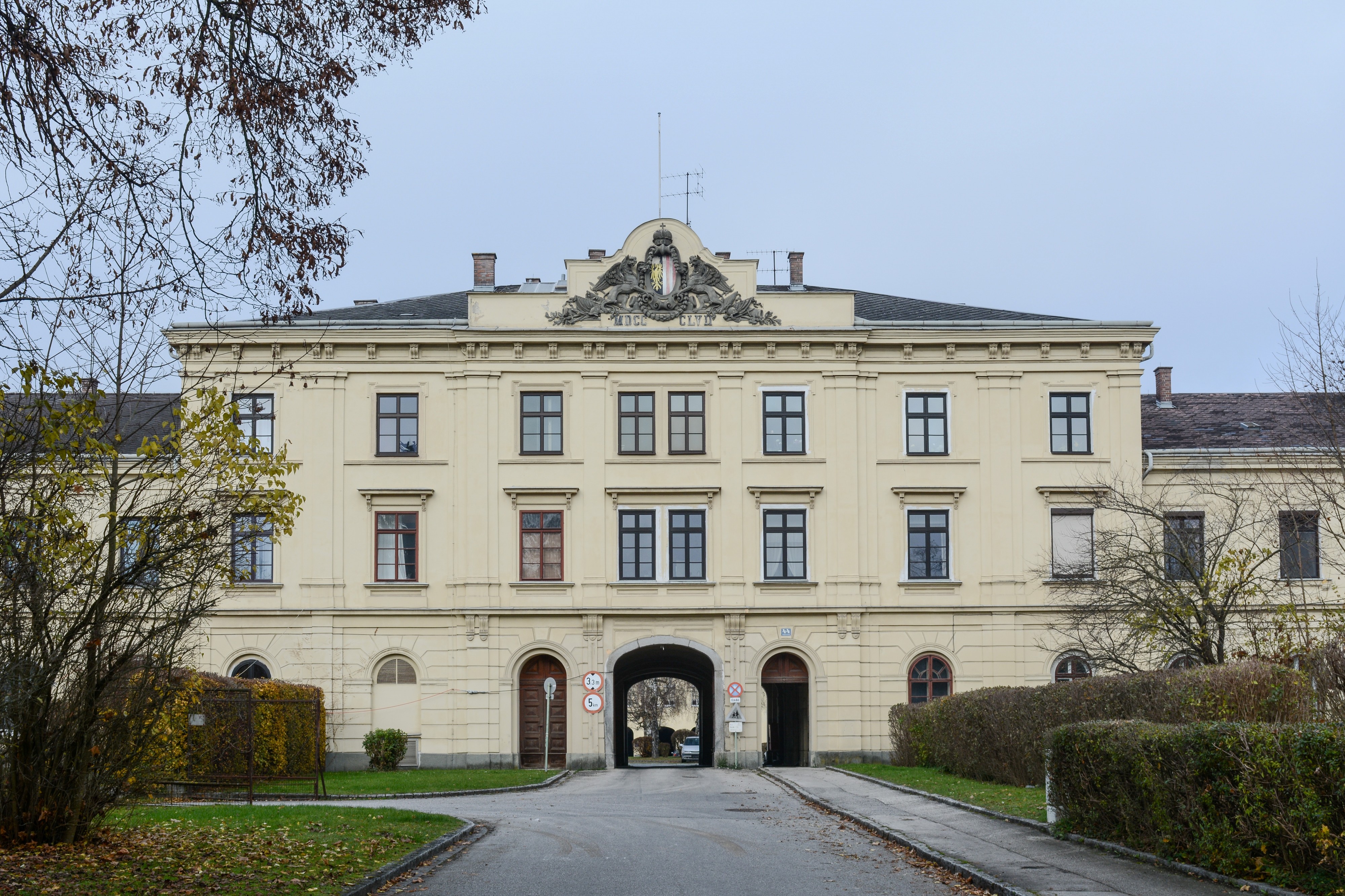 Wels Dragonerkaserne Südtrakt Haupttor Süd