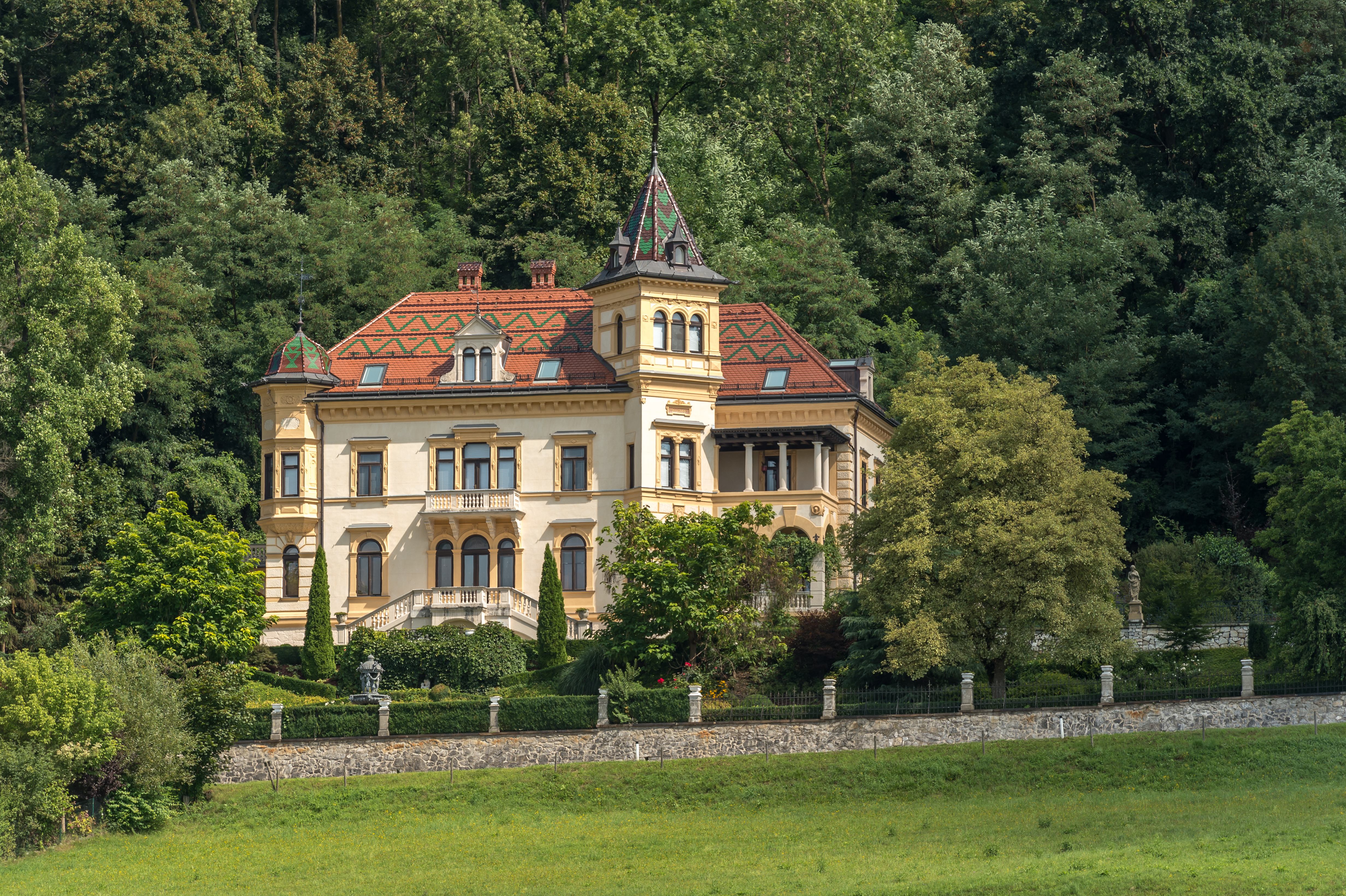 Wolfsberg Griesstrasse 11 Villa Pirkershausen 26082015 1490