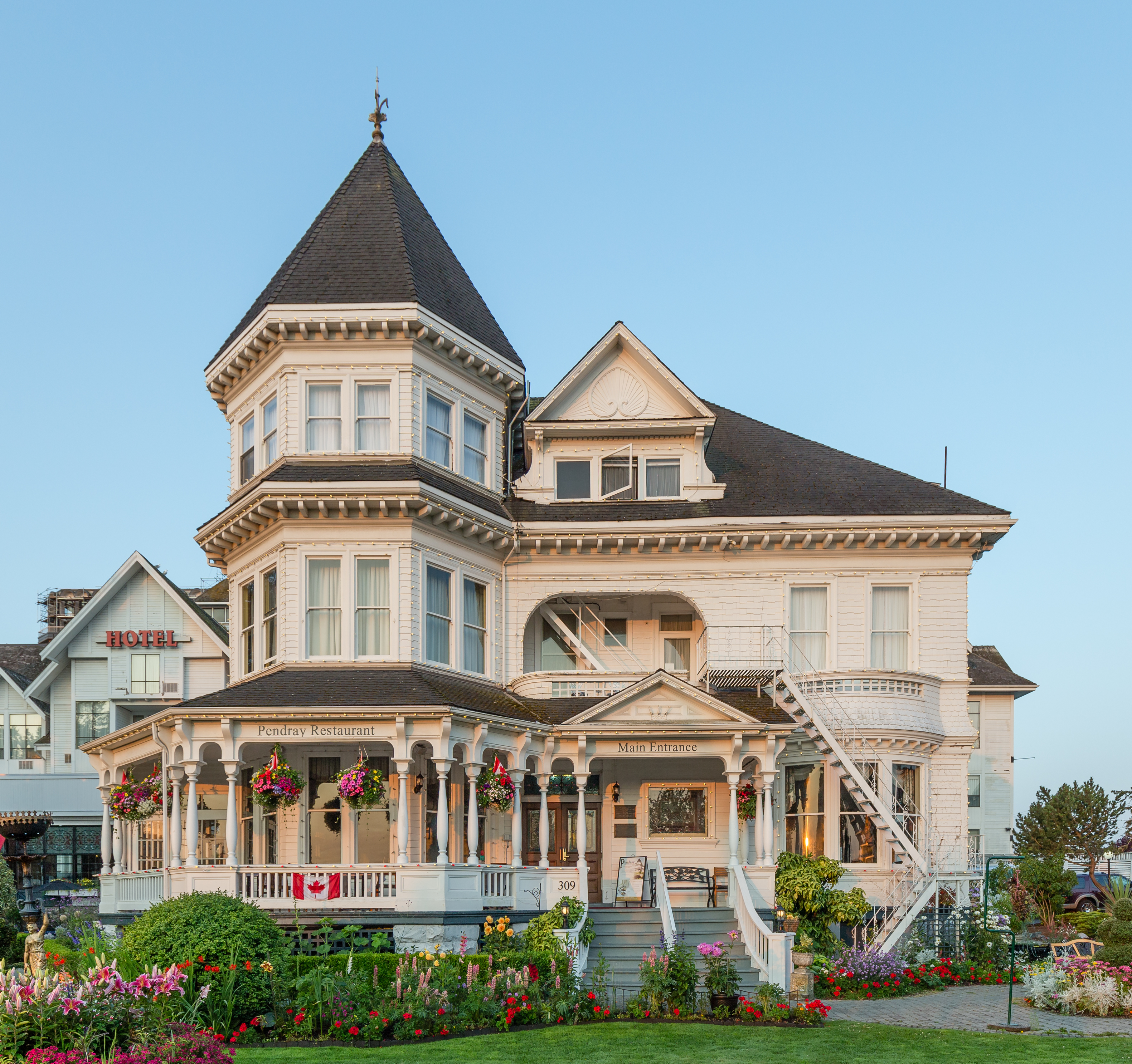 Gatsby Mansion, Victoria, British Columbia, Canada 07