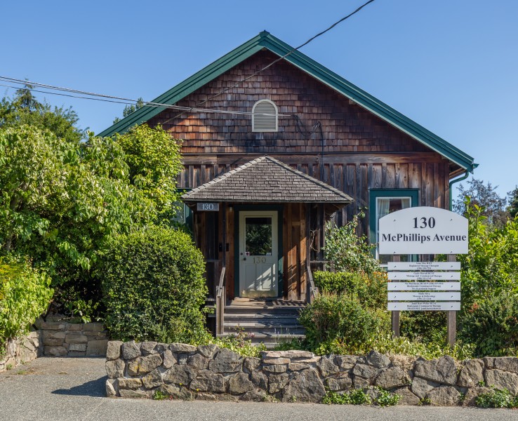 130 McPhillips Avenue in Ganges, British Columbia, Canada 09