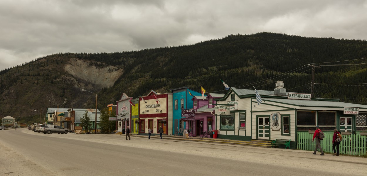 Comercios en la calle Front, Dawson City, Yukón, Canadá, 2017-08-27, DD 54