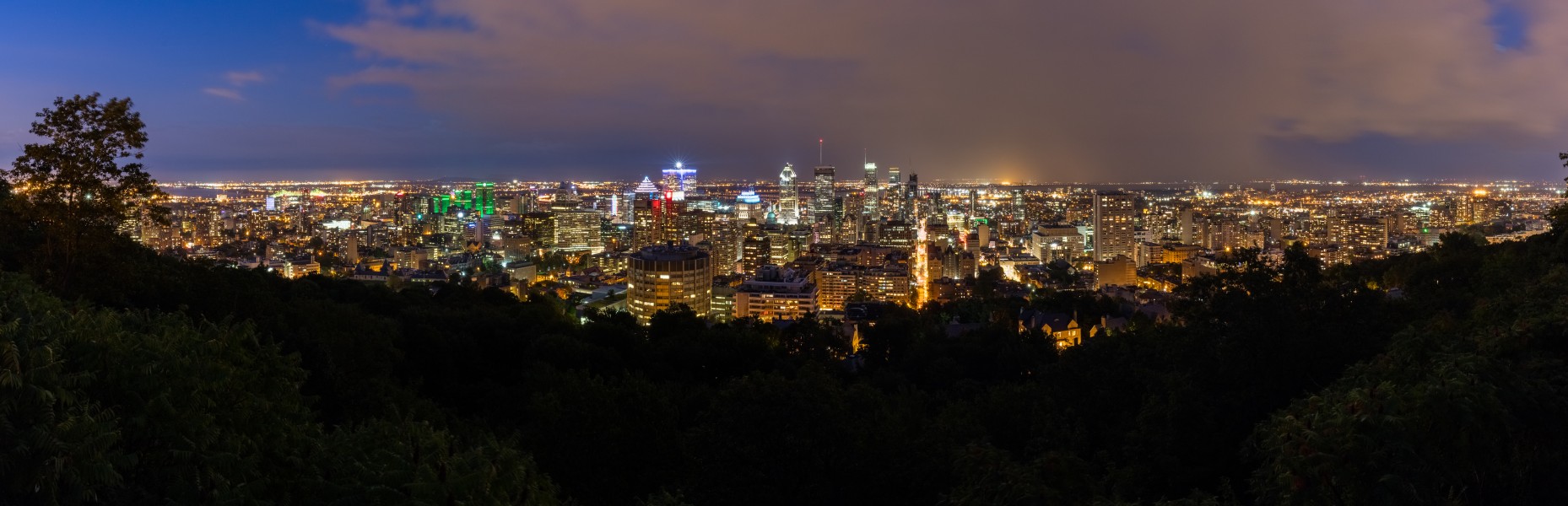 Vista de Montreal desde el Monte Royal, Canadá, 2017-08-12, DD 138-149 HDR PAN