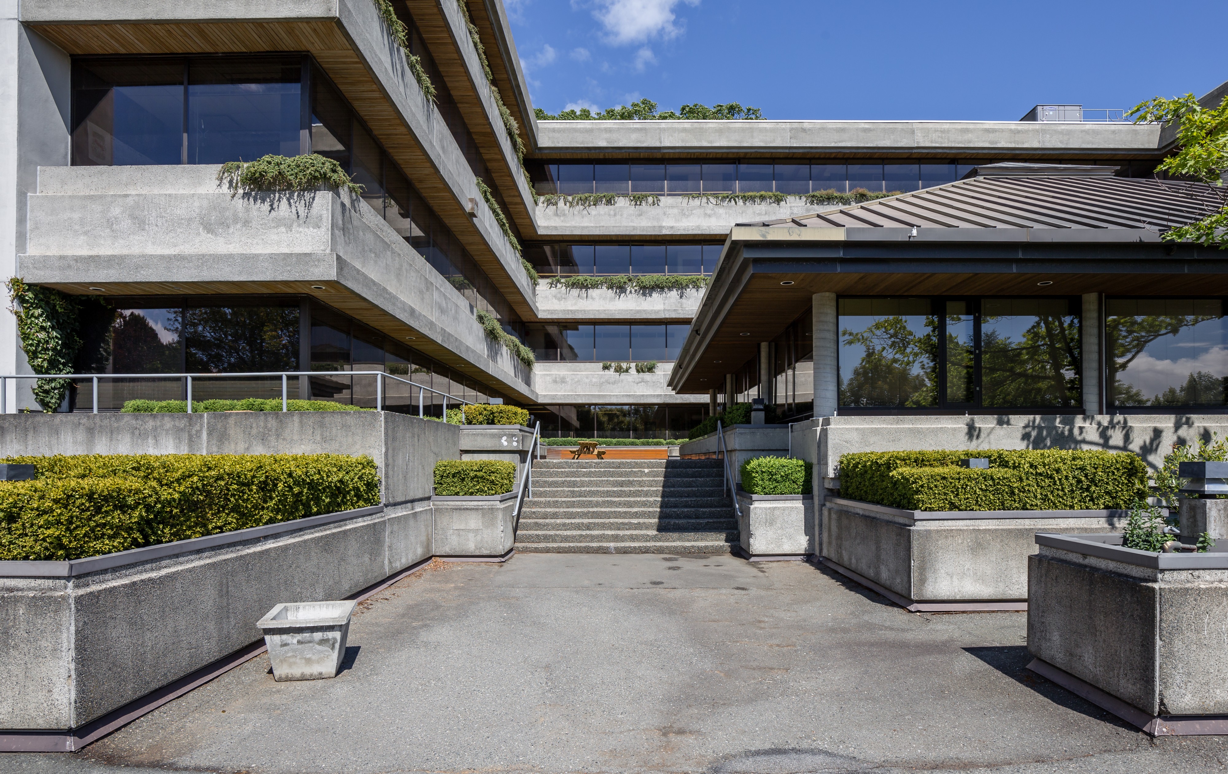 3350 Douglas Street, Victoria, British Columbia, Canada 11