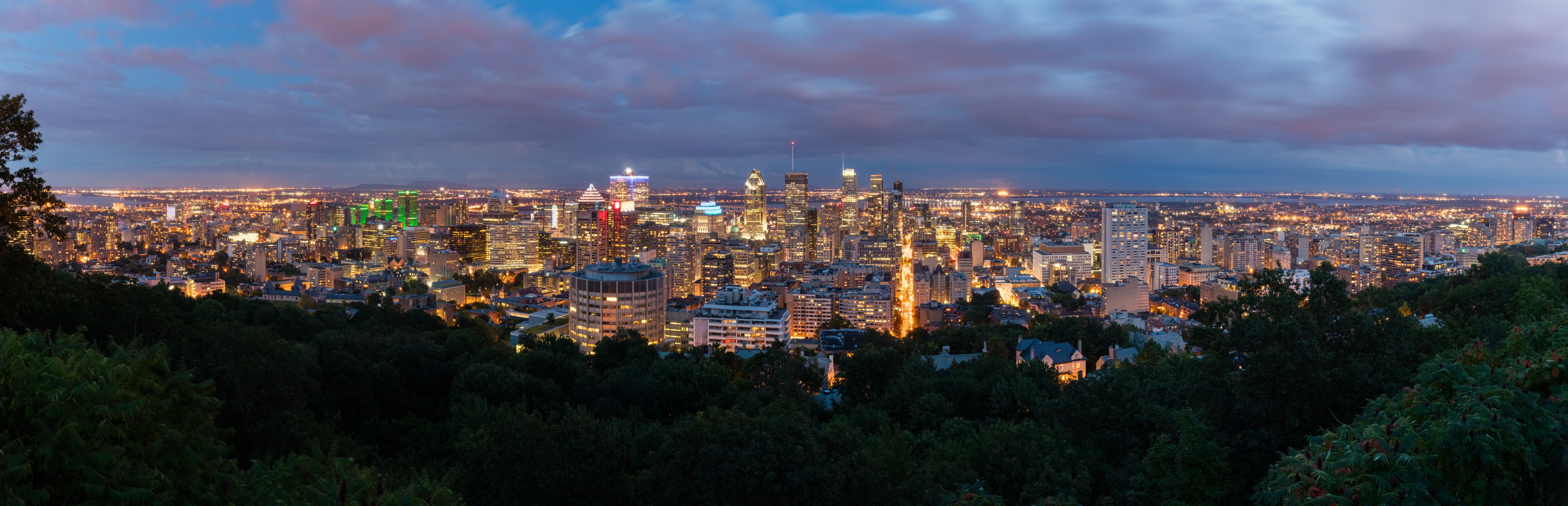 Vista de Montreal desde el Monte Royal, Canadá, 2017-08-12, DD 93-107 HDR PAN