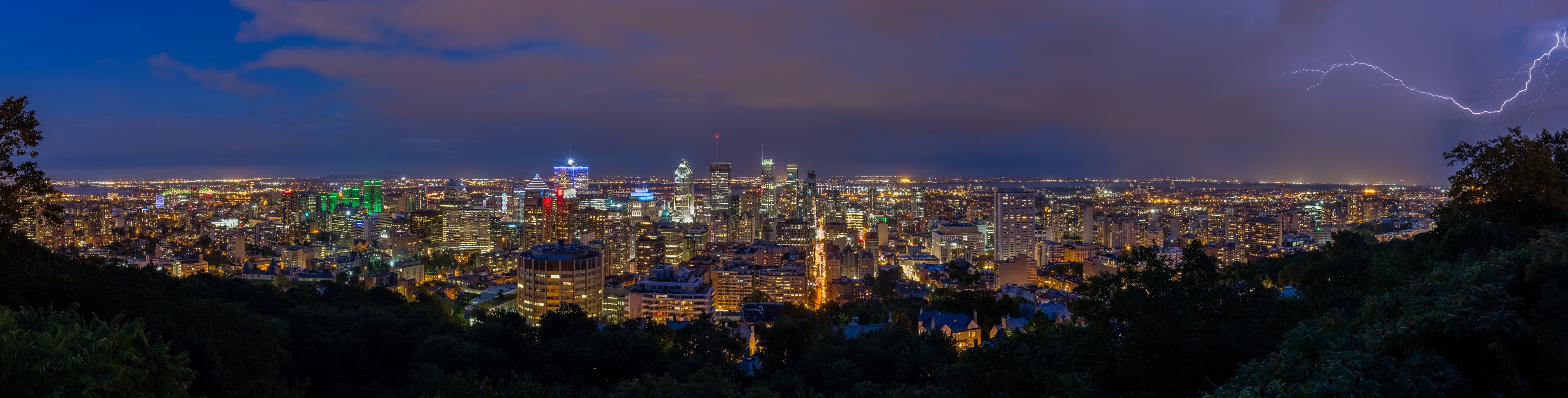 Vista de Montreal desde el Monte Royal, Canadá, 2017-08-12, DD 126-137 HDR PAN