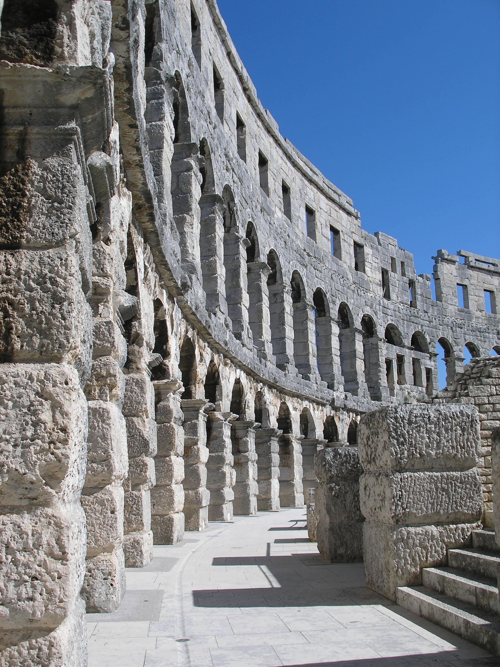 Arena pula inside