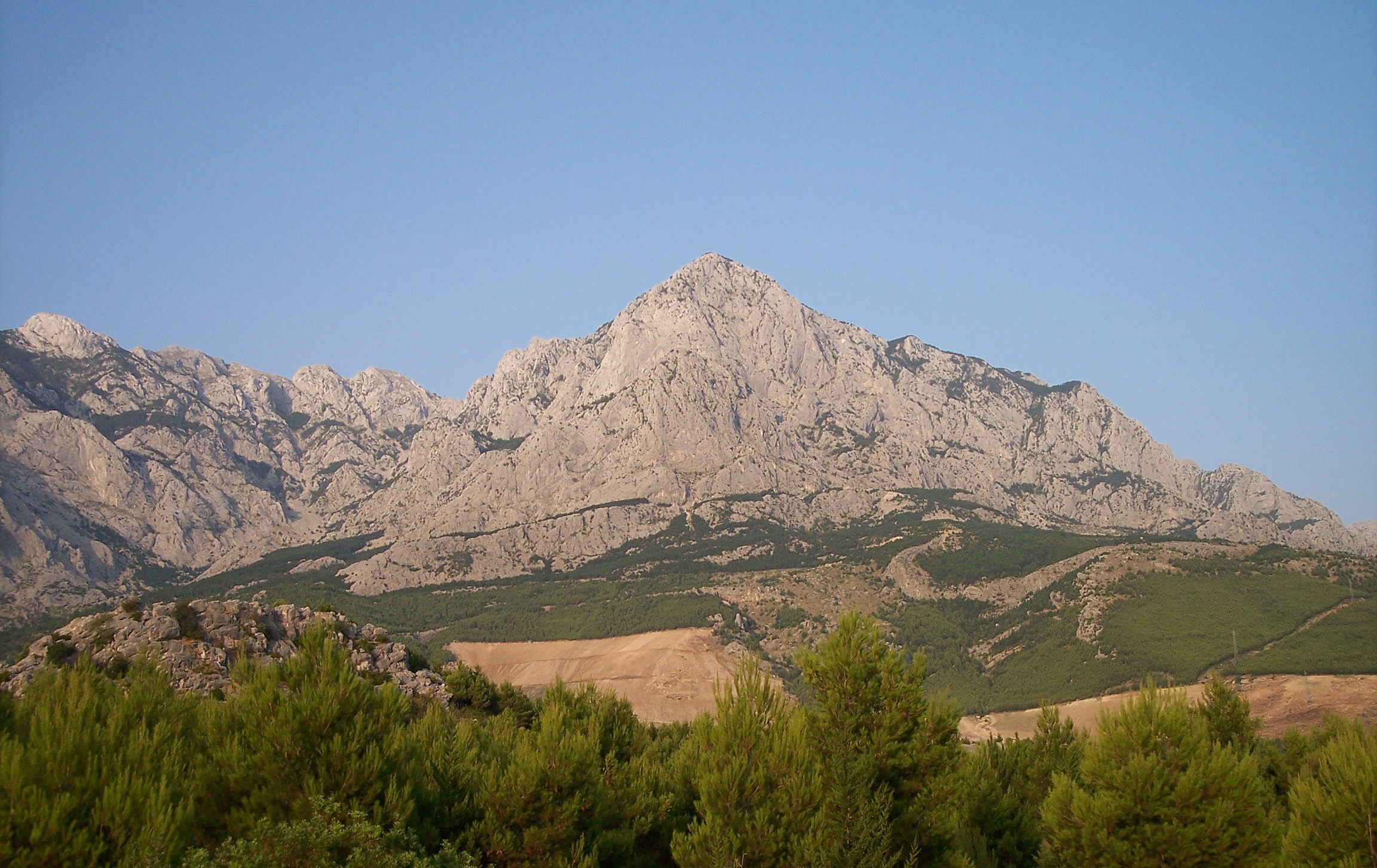 Baska Voda-mountain