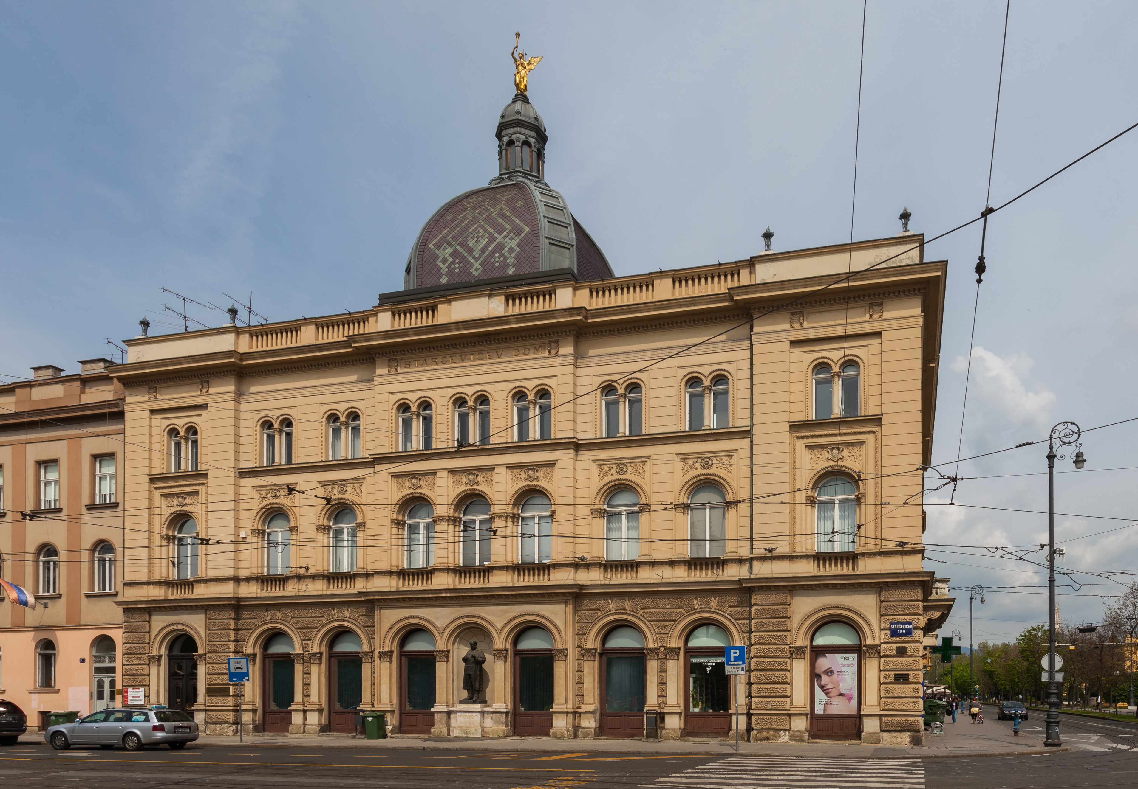 Biblioteca, Zagreb, Croacia, 2014-04-13, DD 01