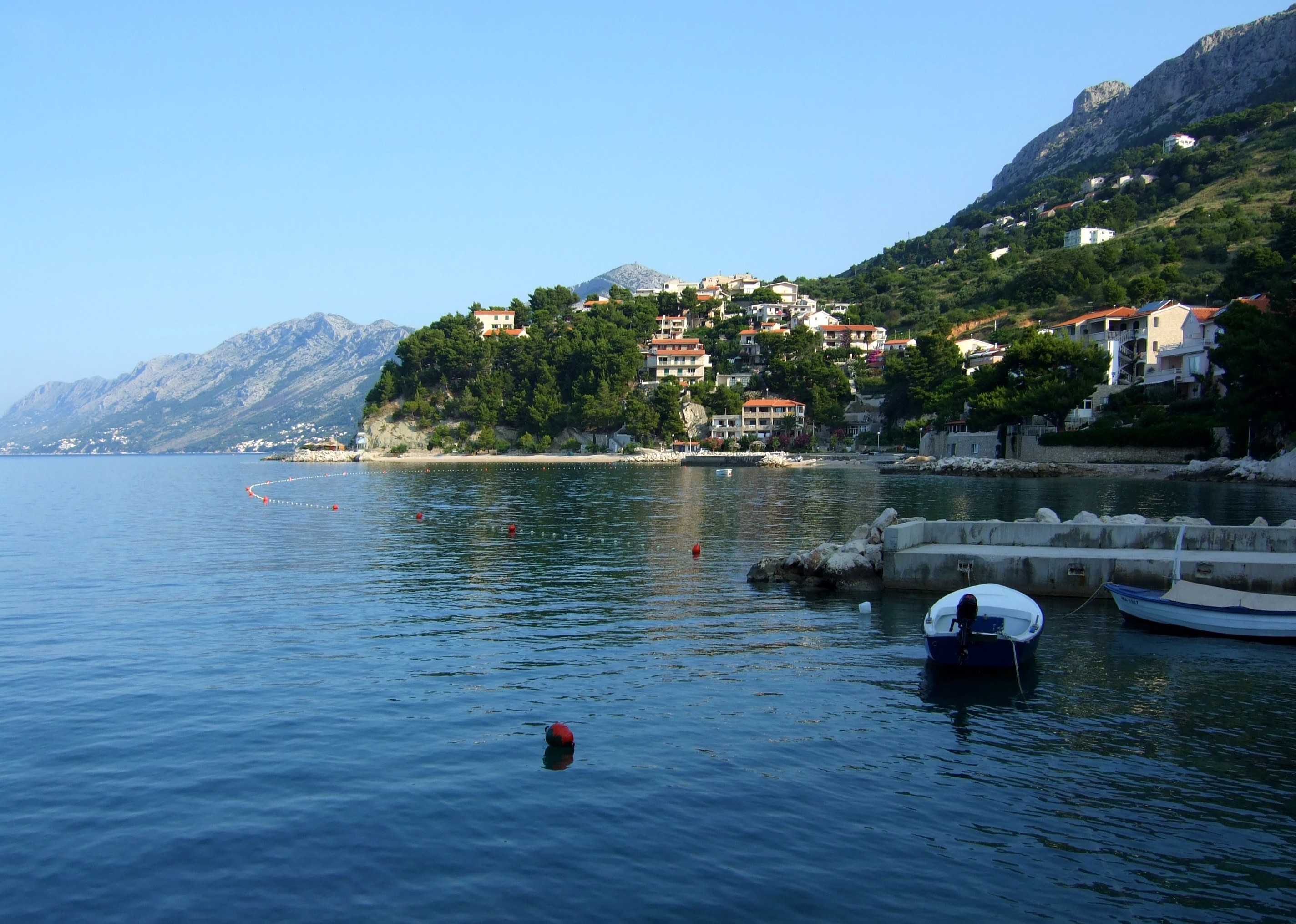 Brela's small harbour