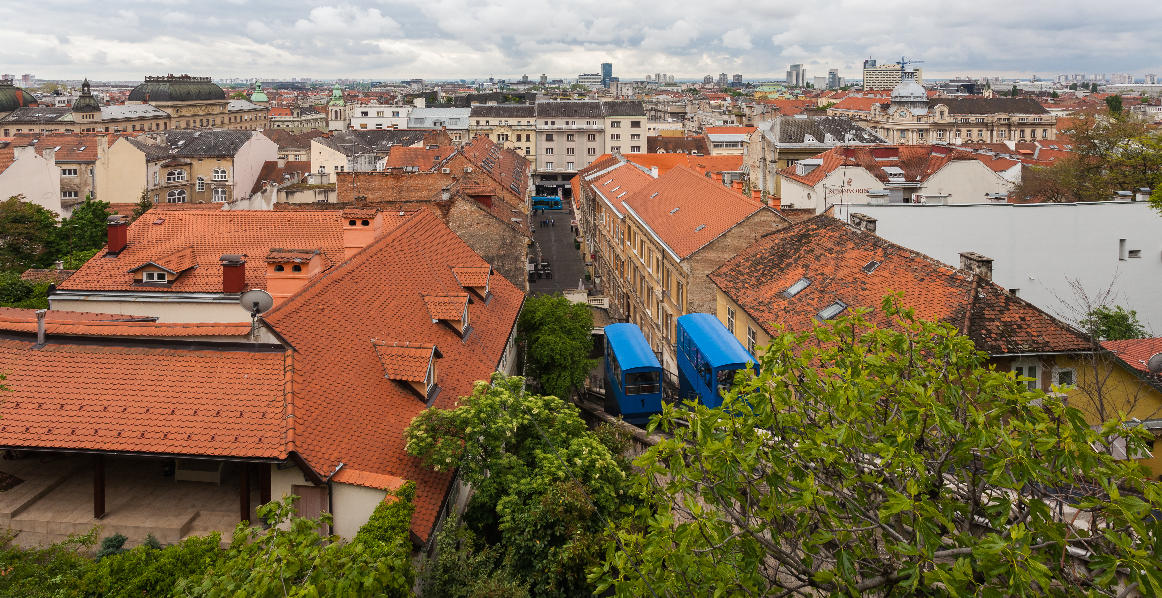 Funicular de Zagreb, Croacia, 2014-04-20, DD 01