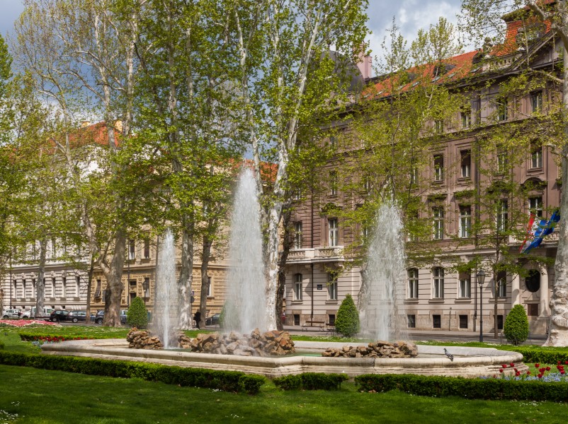 Parque Nikola Šubić Zrinski, Zagreb, Croacia, 2014-04-20, DD 02