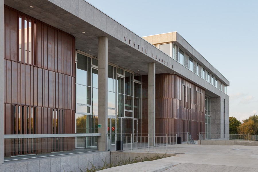 Vestre Landsret Main Entrance in the evening 2014-10-10