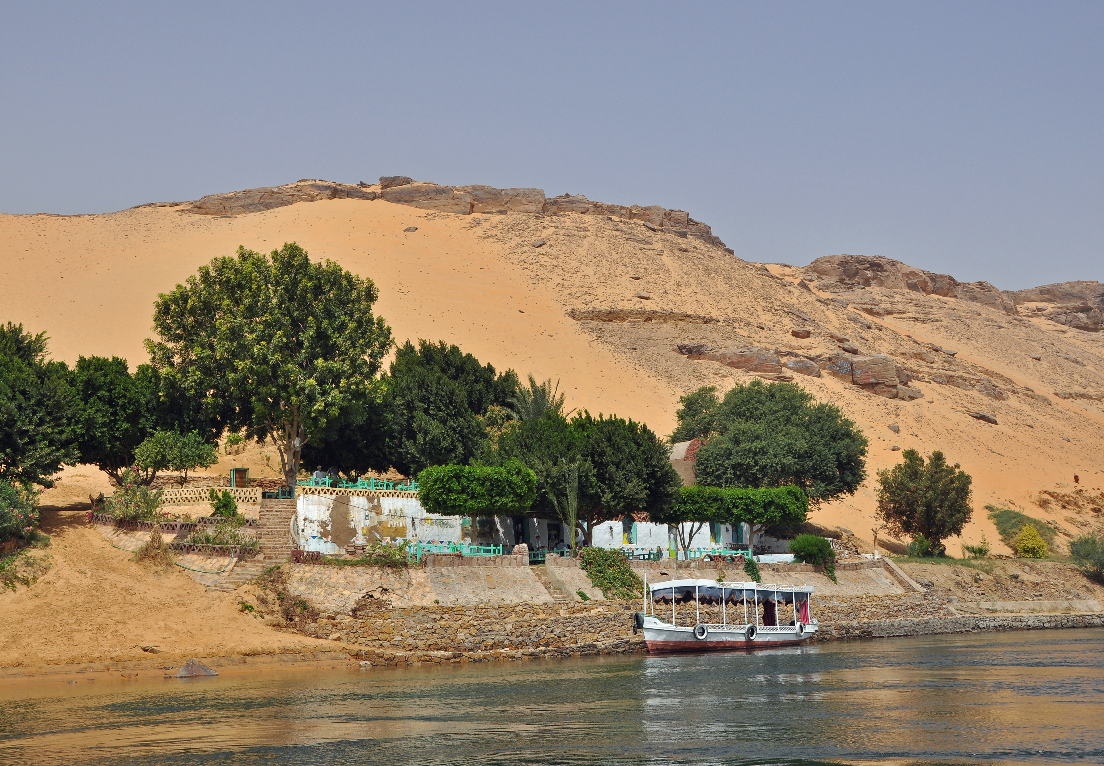 Aswan Nile R18