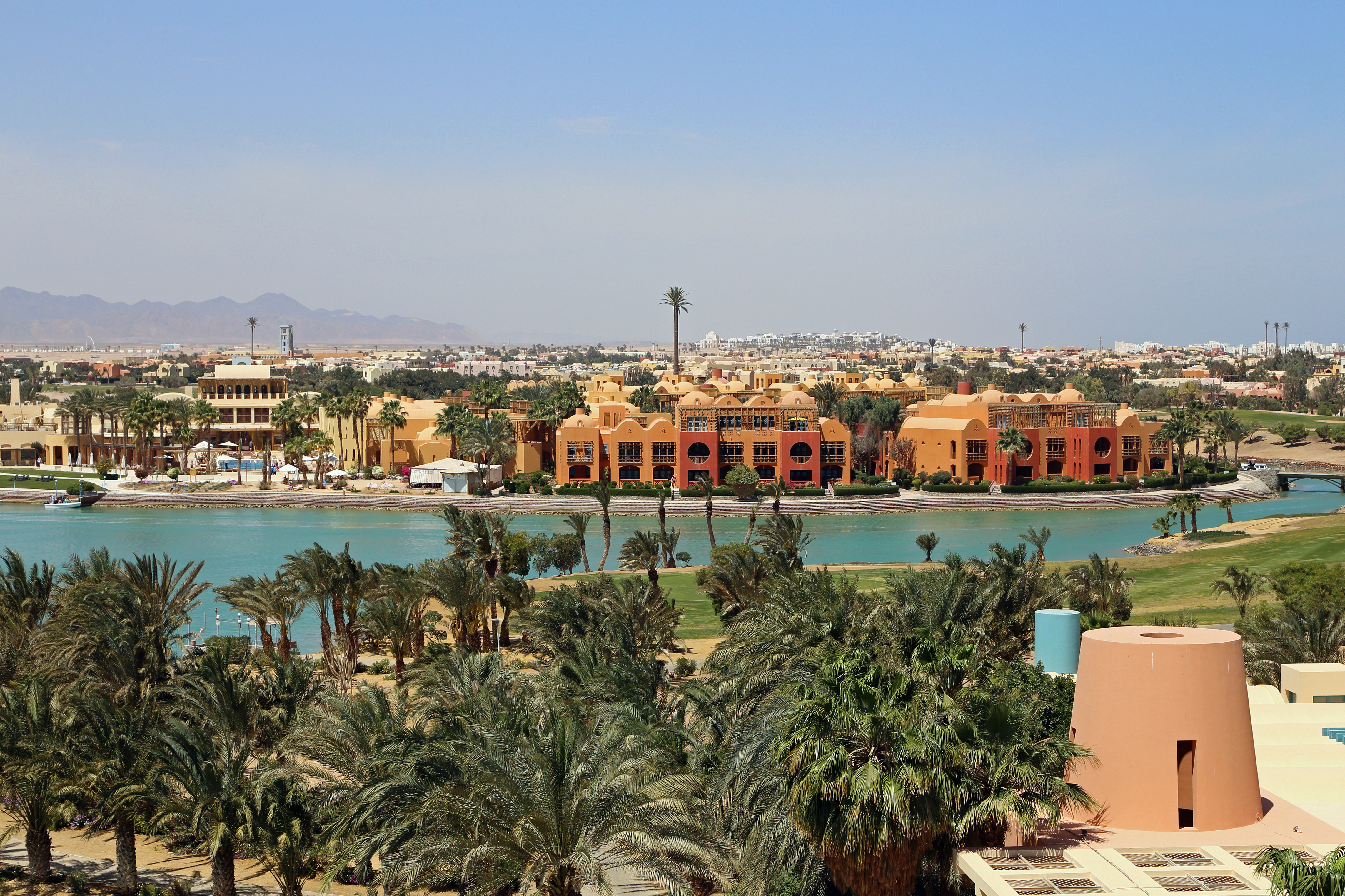 El Gouna R33