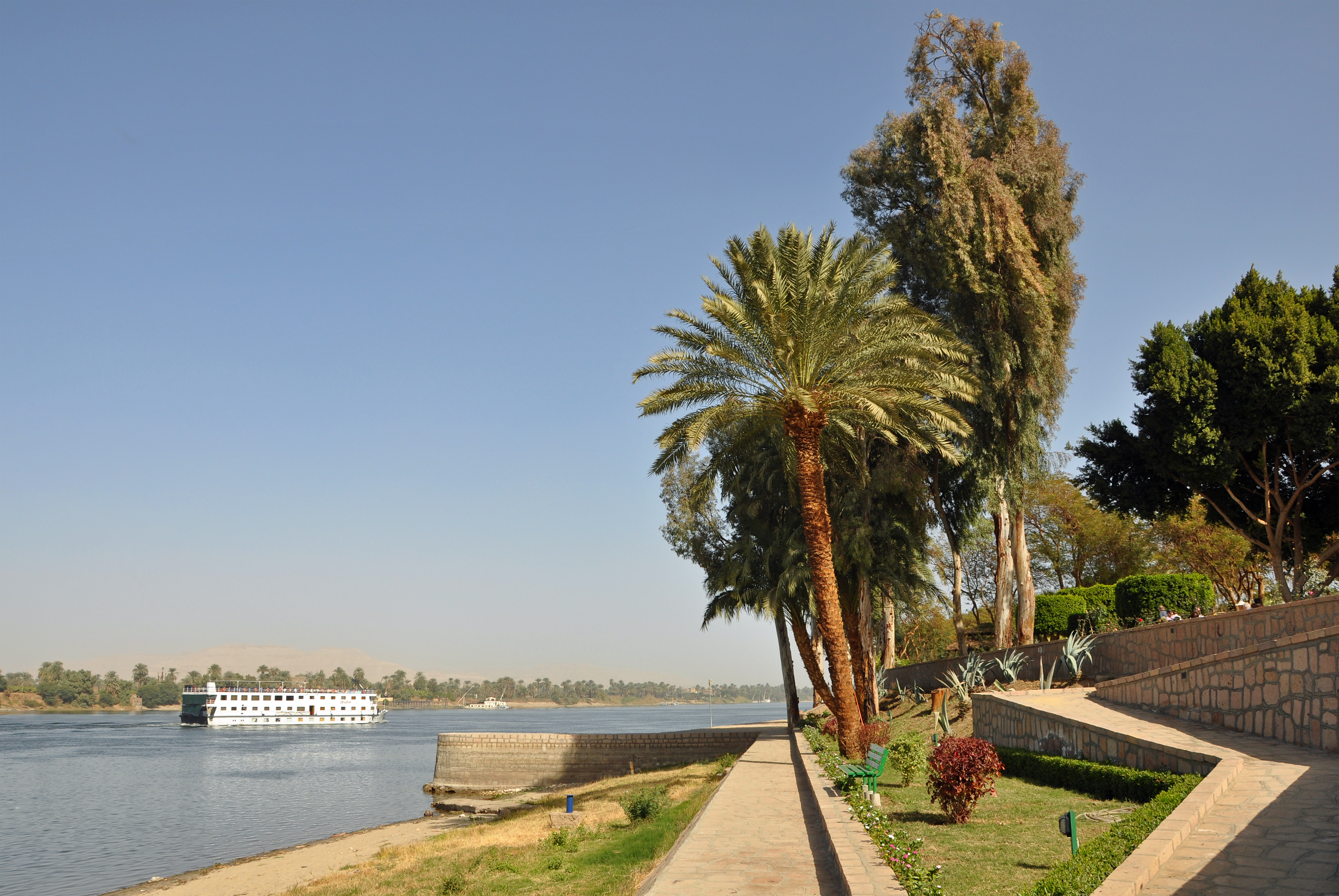 Luxor Kings Island R01
