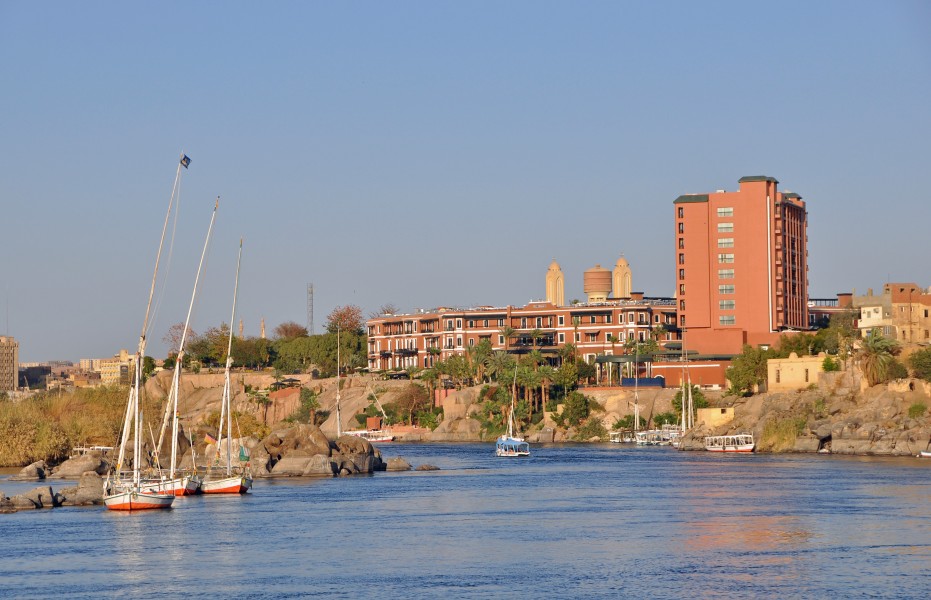 Aswan Nile R02