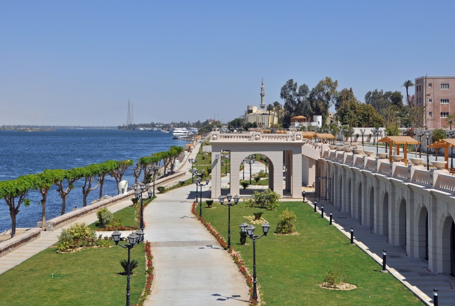 Luxor New Corniche R01