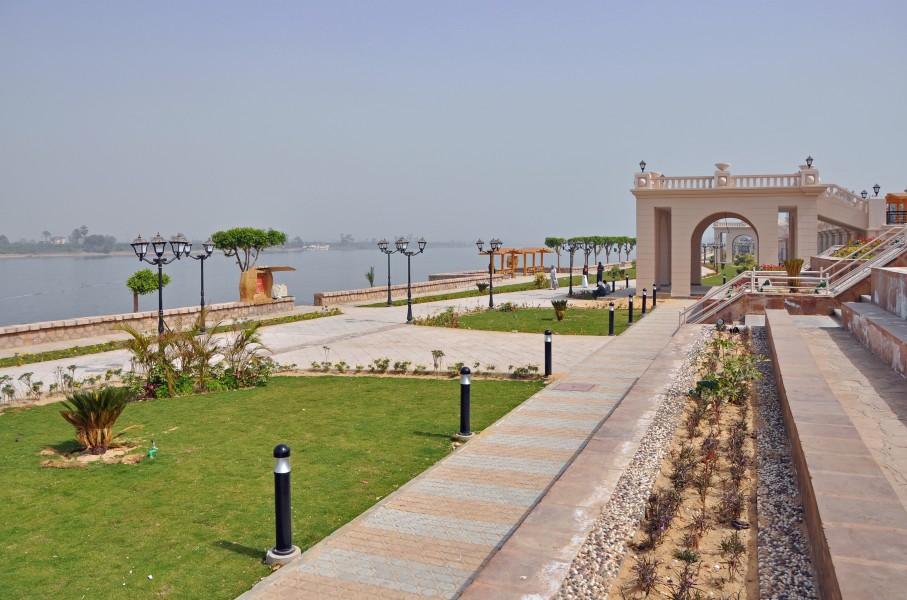 Luxor New Corniche R02