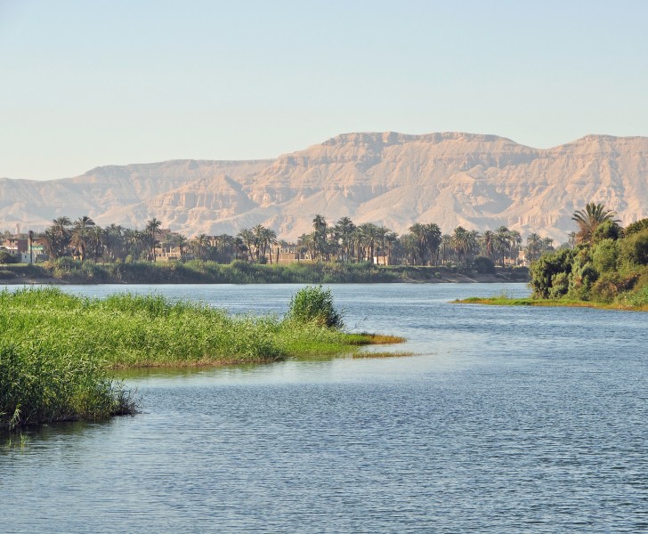 Nile Luxor R17