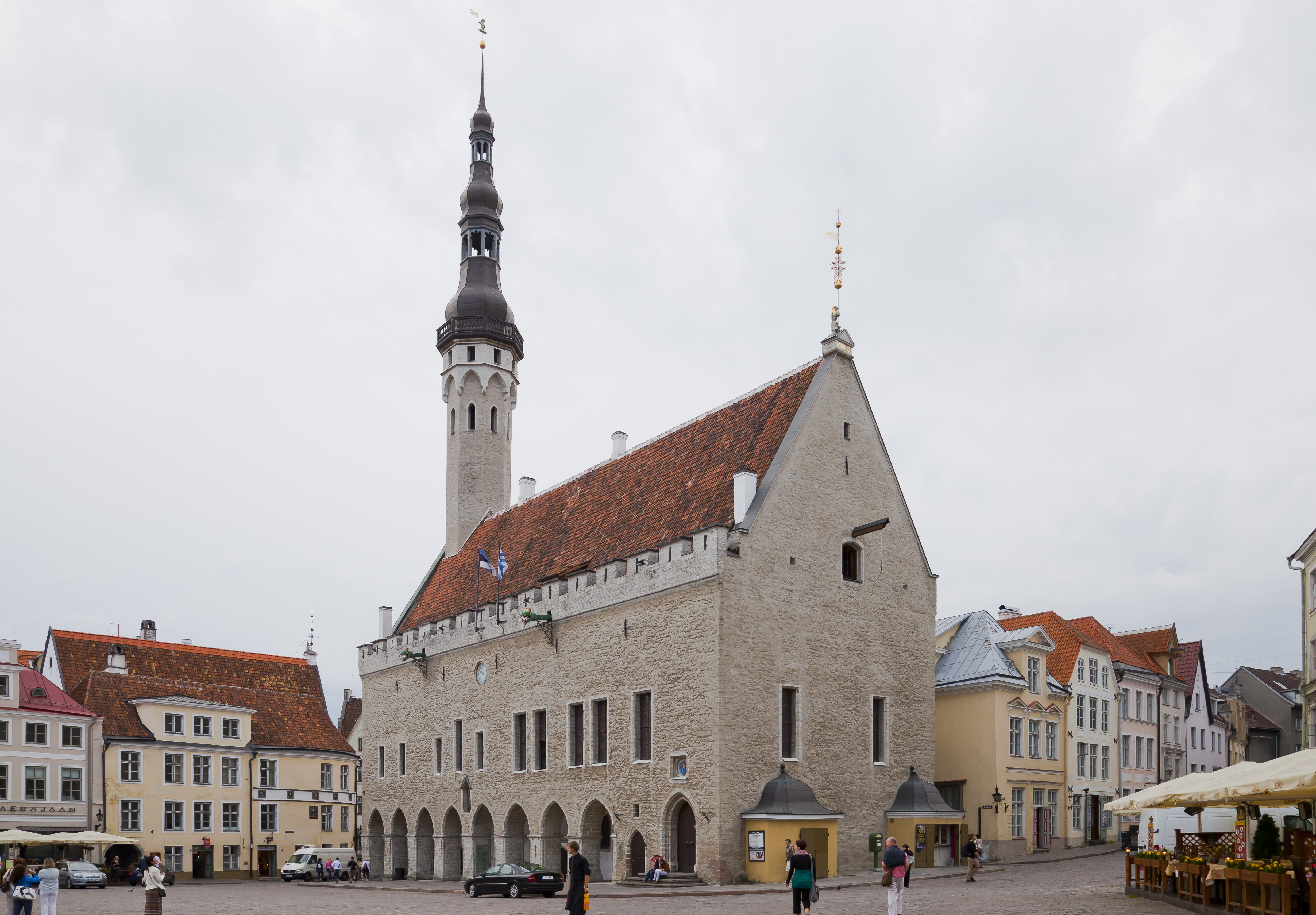 Plaza del ayuntamiento, Tallinn, Estonia, 2012-08-05, DD 14