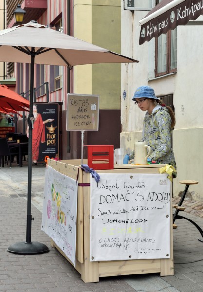 Tartu Ice cream vendor 2015