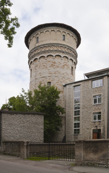 Torreón en Tõnismägi, calle Tuvi, Tallinn, Estonia, 2012-08-05, DD 02