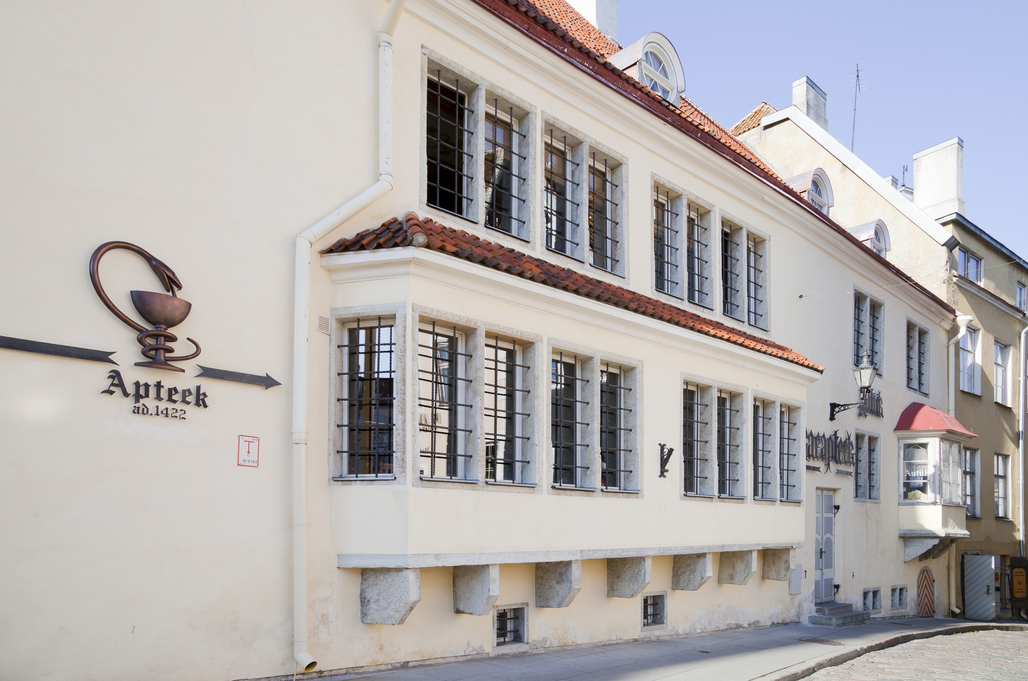 Farmacia del Ayuntamiento, Tallin, Estonia, 2012-08-05, DD 01